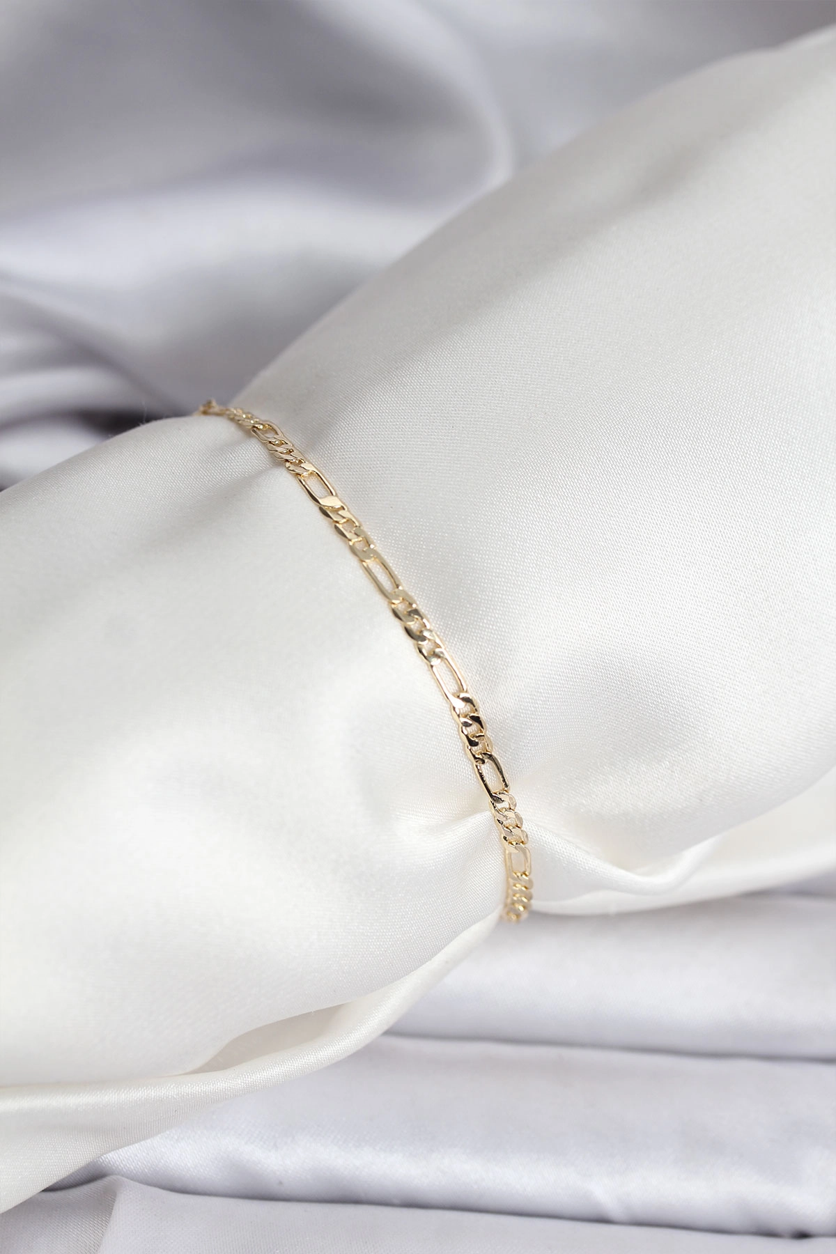 14K Gold Renk Kaplama Minimal Zincir Model CM Kadın Bileklik