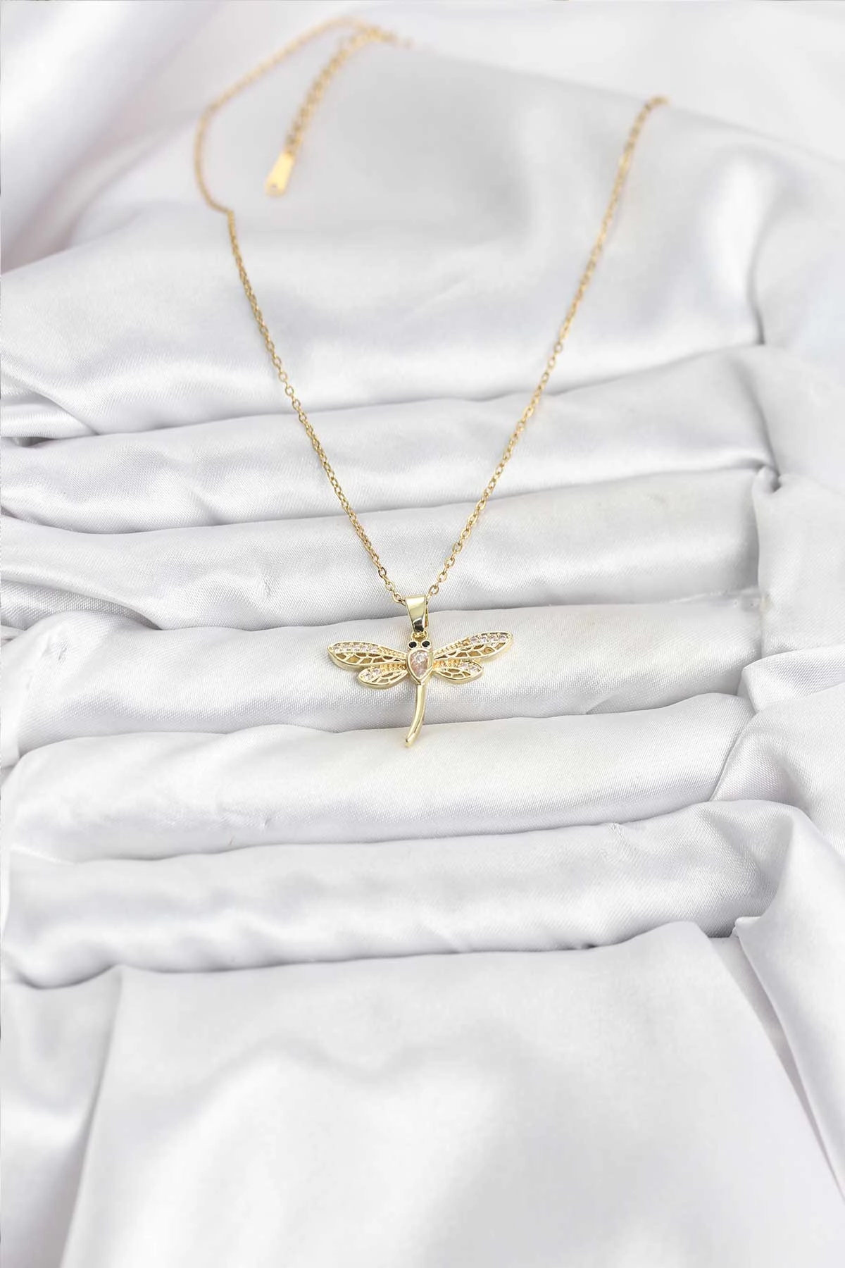 316L Çelik Zincir Gold Renk Yusufçuk Model Kadın Kolye