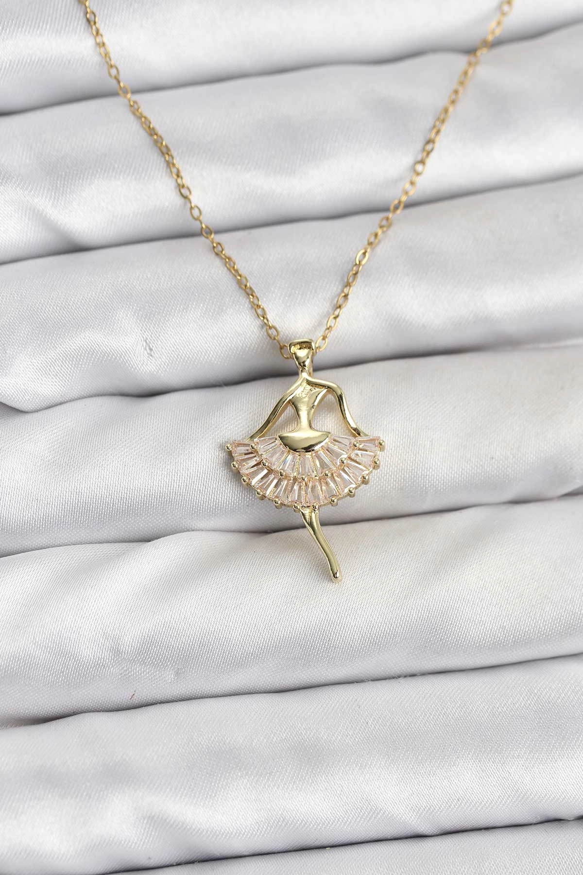 316L Çelik Zincir Gold Renk Balerin Model Kadın Kolye