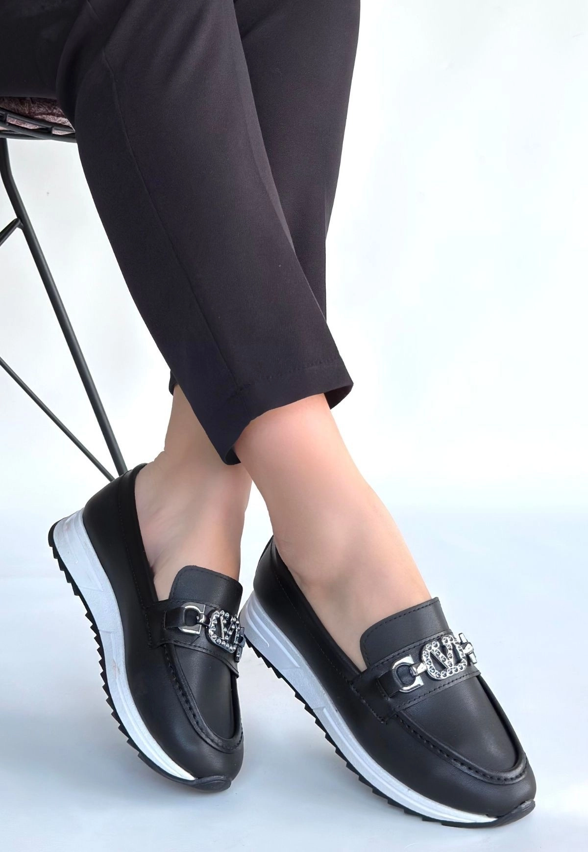 Otra Siyah Cilt Babet Ayakkabı