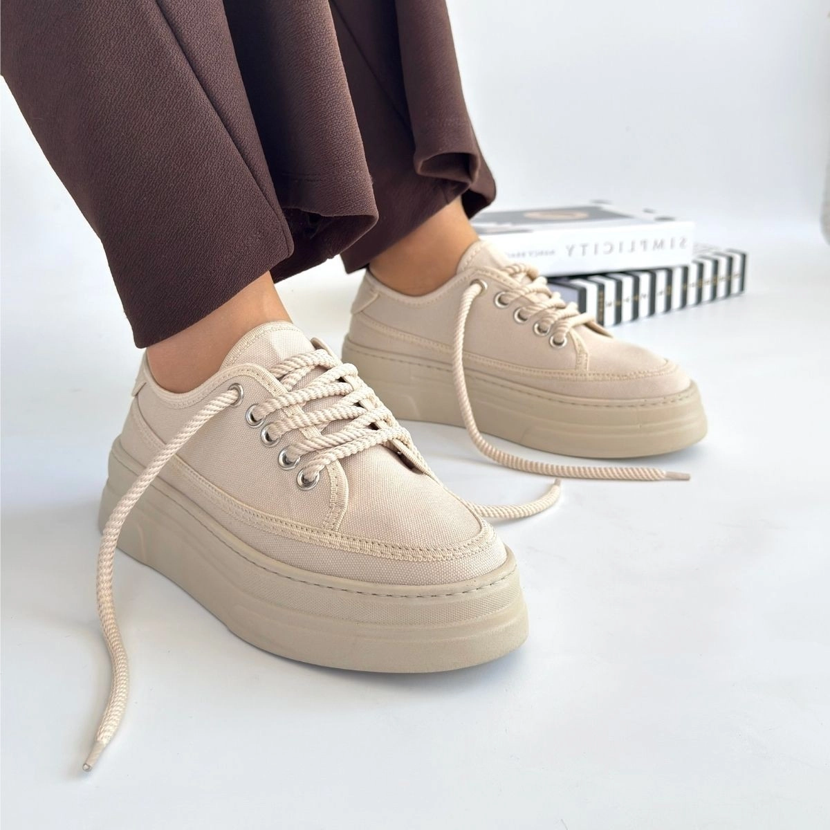 Carin Bej Keten Bağcıklı Spor Ayakkabı