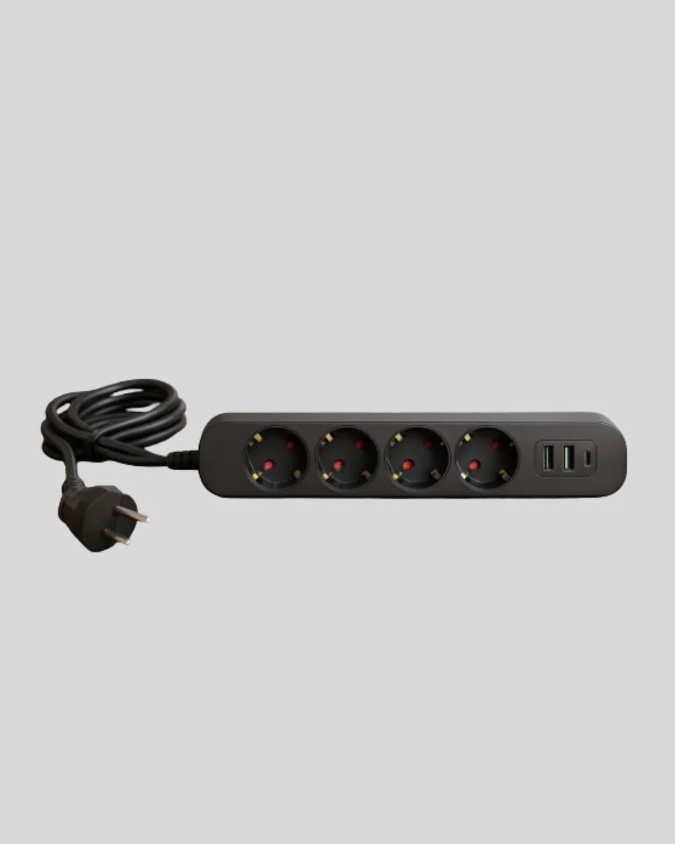Led Anahtarlı Akım Korumalı Çoklu Priz 4 Priz 3 USB Girişli