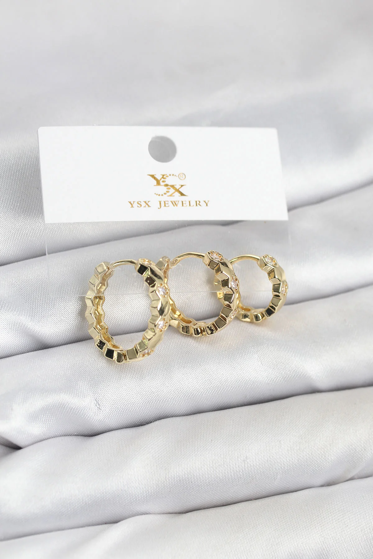 Pirinç Gold Renk Zirkon Taşlı Petek Halka Model YSX Trio Küpe Seti