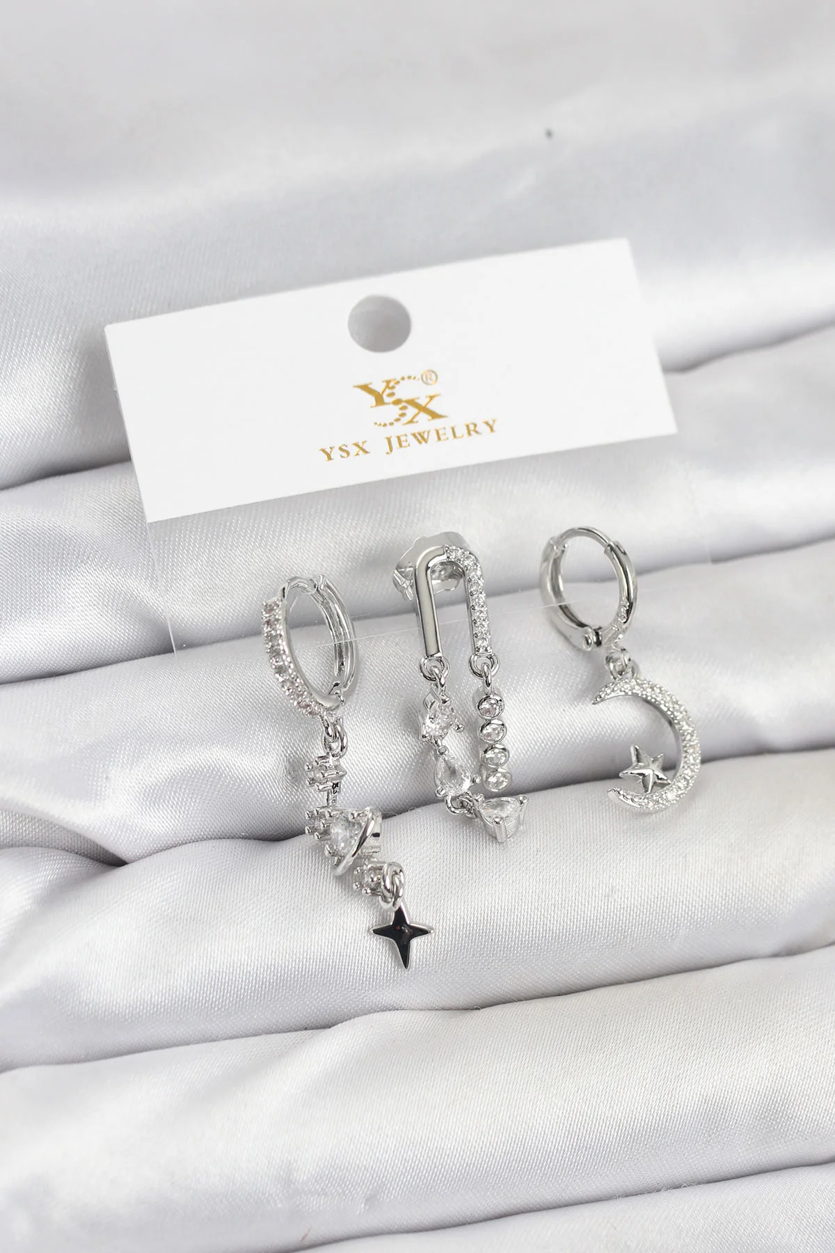 Pirinç Gümüş Renk Zirkon Taşlı Uzay Model YSX Trio Küpe Seti