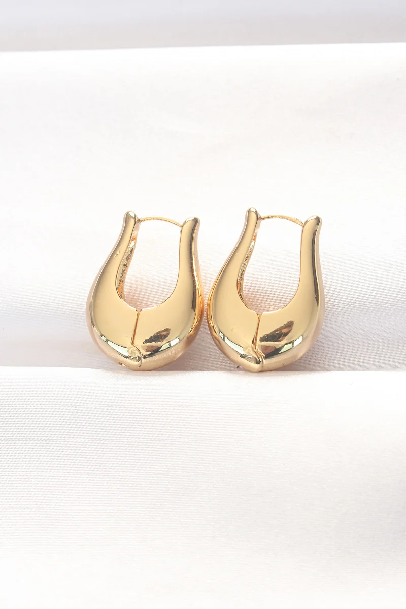 Pirinç Gold Renk Bombeli Küpe 5886