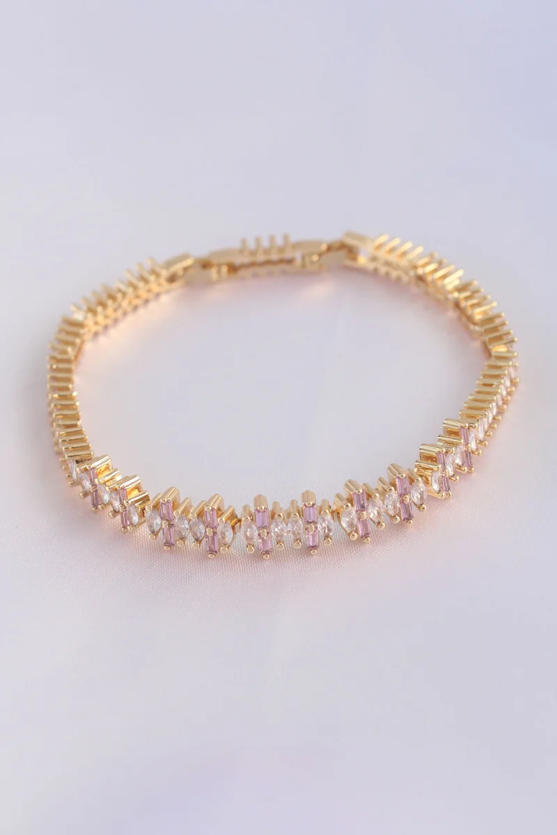 Vip Seri Pirinç Pembe Zirkon Taşlı Gold Renk Baget Model Bileklik 5886