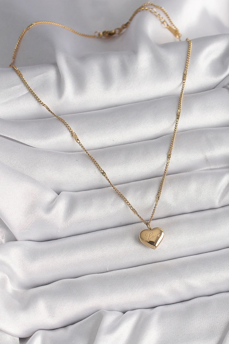 316L Çelik Gold Renk Zincir Love İşlemeli Kalp Figür Kadın Kolye 5886