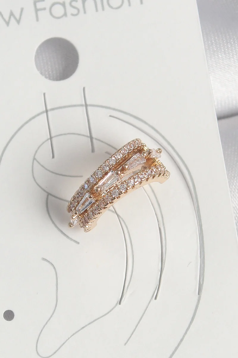 Pirinç Gold Renk Zirkon Taşlı 3'Lü Sıralı Model Kadın Kıkırdak Küpe 5886