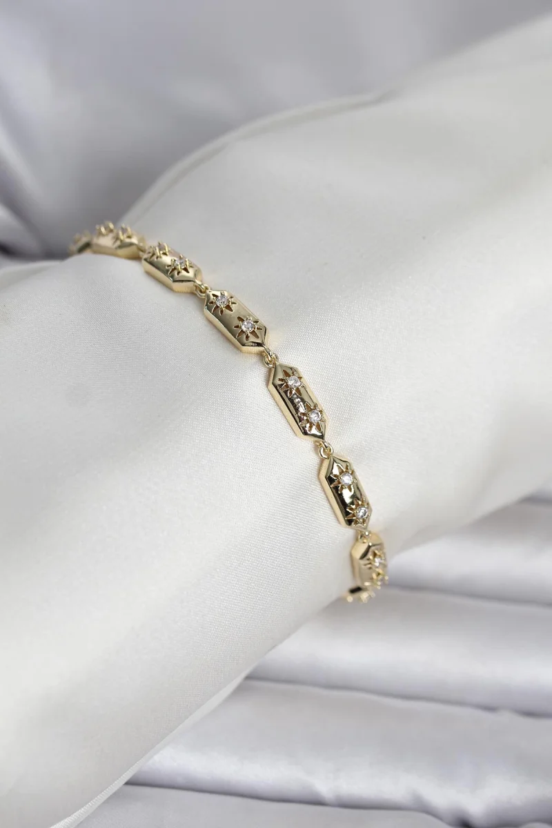Pirinç Gold Renk Kutup Yıldızı İşleme Kadın Bileklik 5886