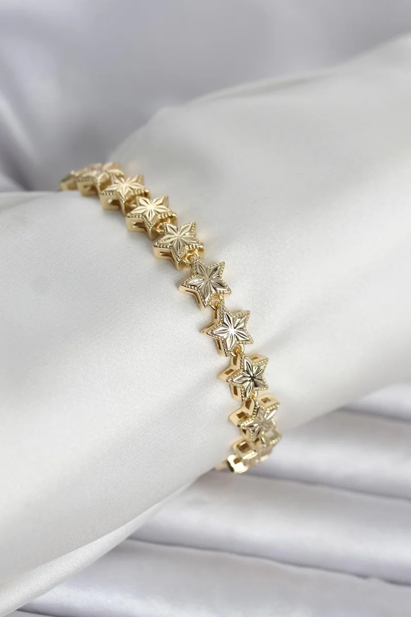 Pirinç Gold Renk Yıldız Model Kadın Bileklik 5886