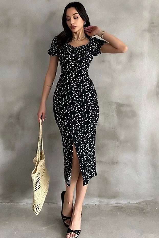 Lastikli U Kare Yakalı Kısa Kollu Fit Kalıp Kurdelalı Likralı Çiçek Desen Yırtmaçlı Diz Altı Elbise