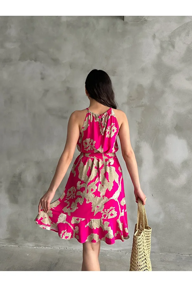 Kadın Pembe Bej Desenli Halter Yaka Kuşaklı Yazlık Elbise