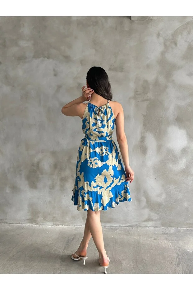 Kadın Mavi Bej Desenli Halter Yaka Kuşaklı Yazlık Elbise