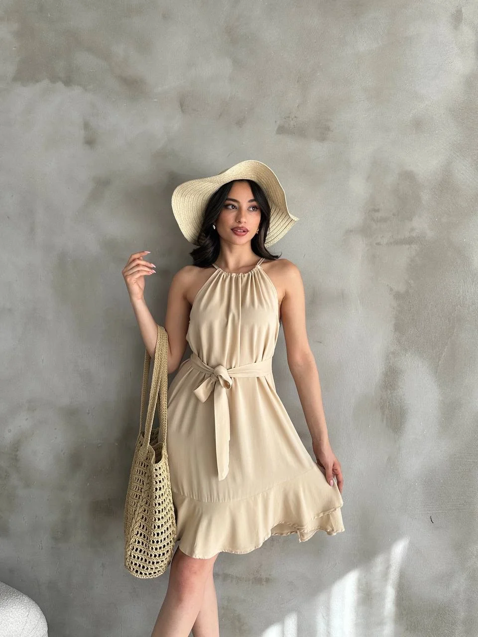 Kadın Bej Boyundan Ayarlamalı Kuşaklı Kloş Elbise