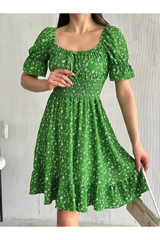 Kayık Yaka Çiçek Desenli Bürümcük Mini Elbise – Yeşil