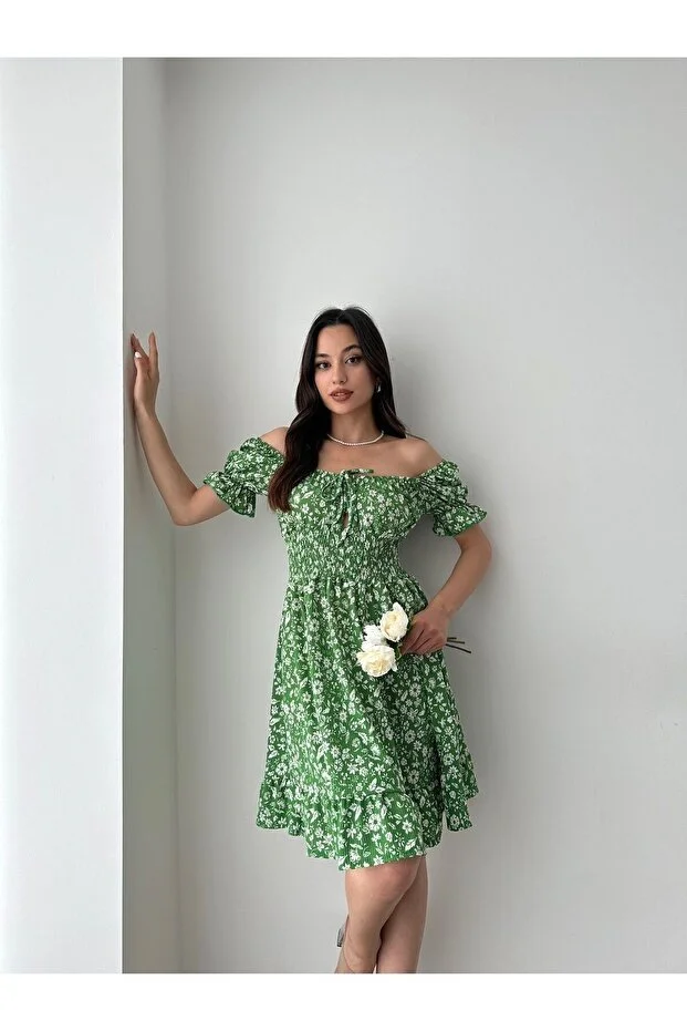 Kayık Yaka Büzgü Detaylı Mini Elbise - Yeşil