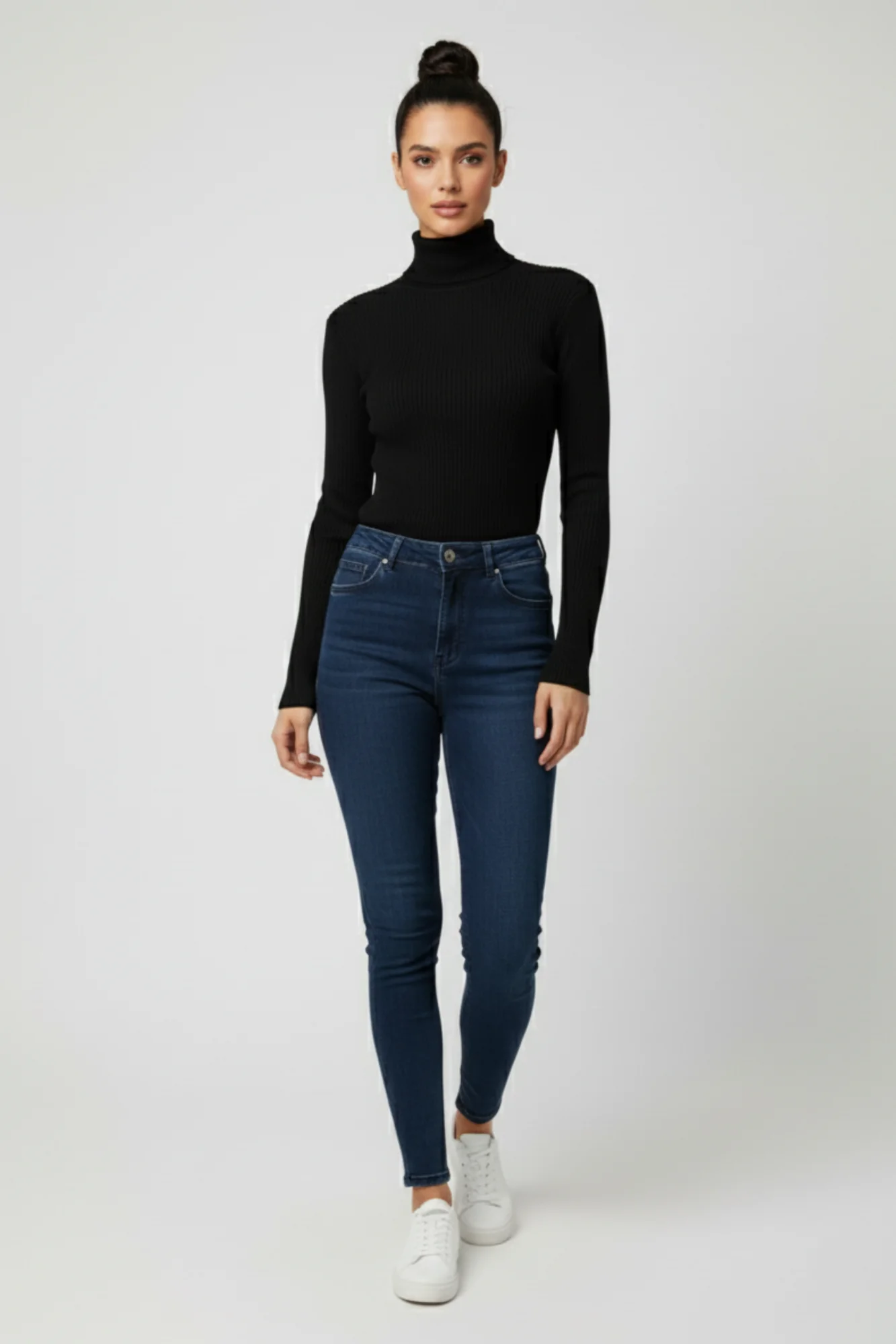 Kadın Siyah Boğazlı Triko Kazak