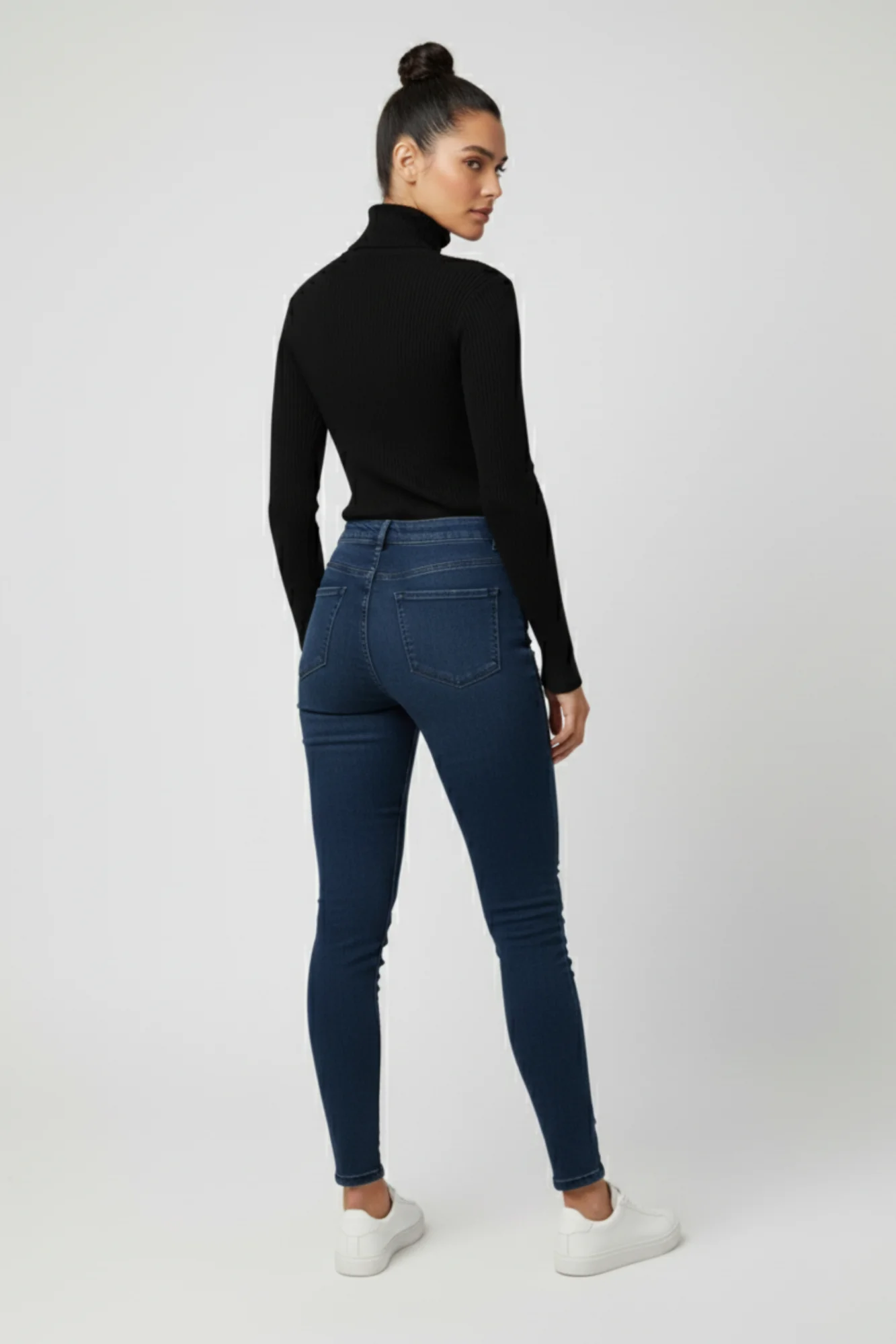 Kadın Siyah Boğazlı Triko Kazak