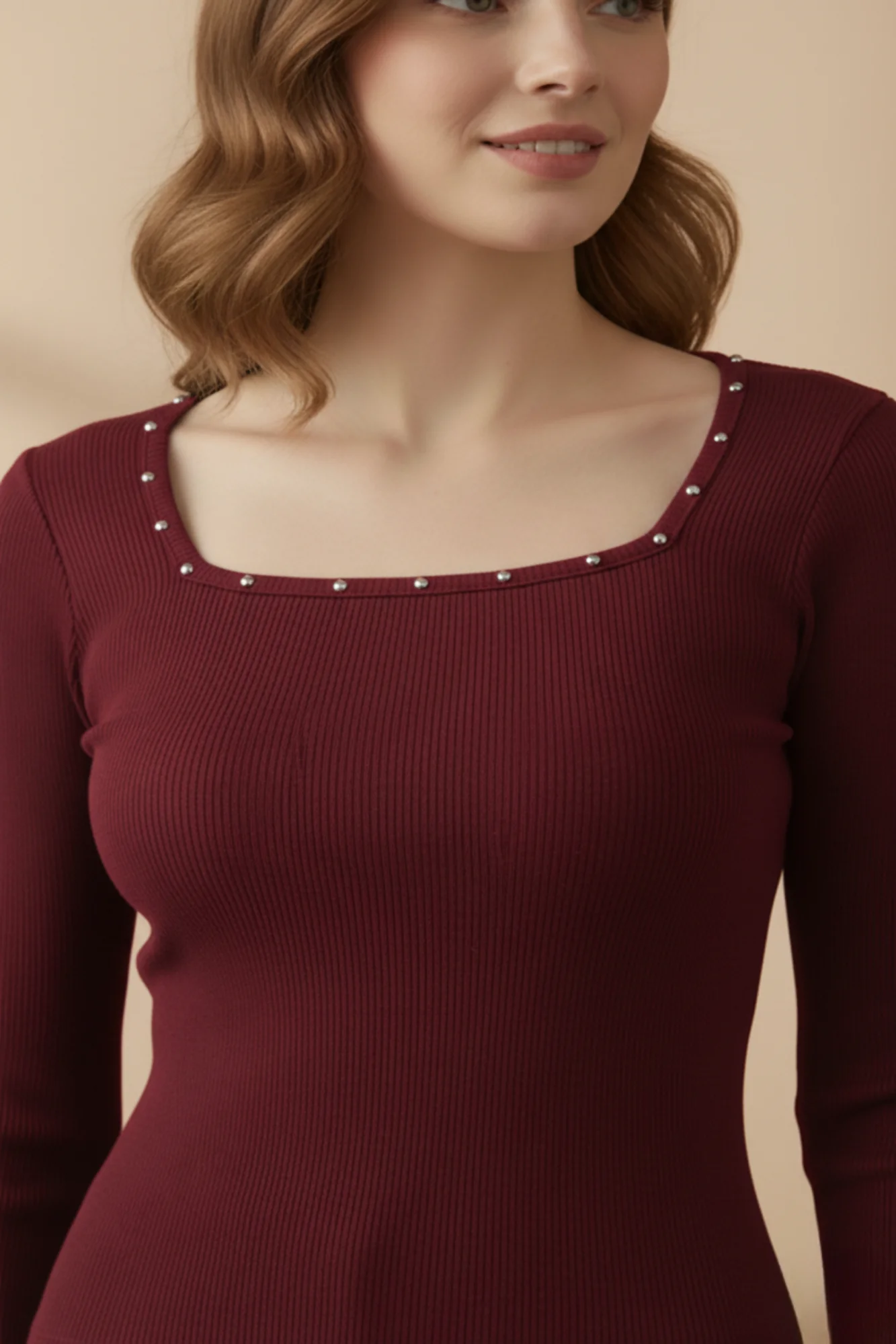 Kare Yaka İnci Çakmalı Fitilli Kaşkorse Bluz - Bordo
