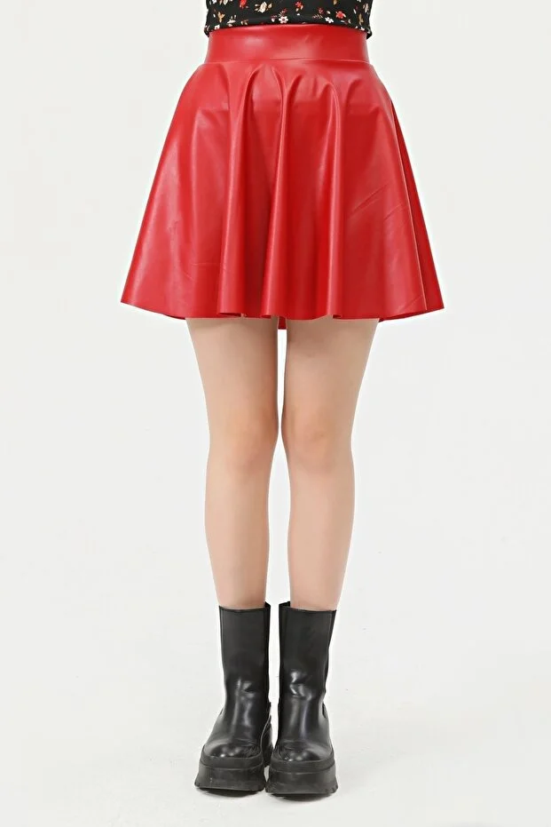 Kadın Mini Kloş Kırmızı Renkli Suni Deri Etek