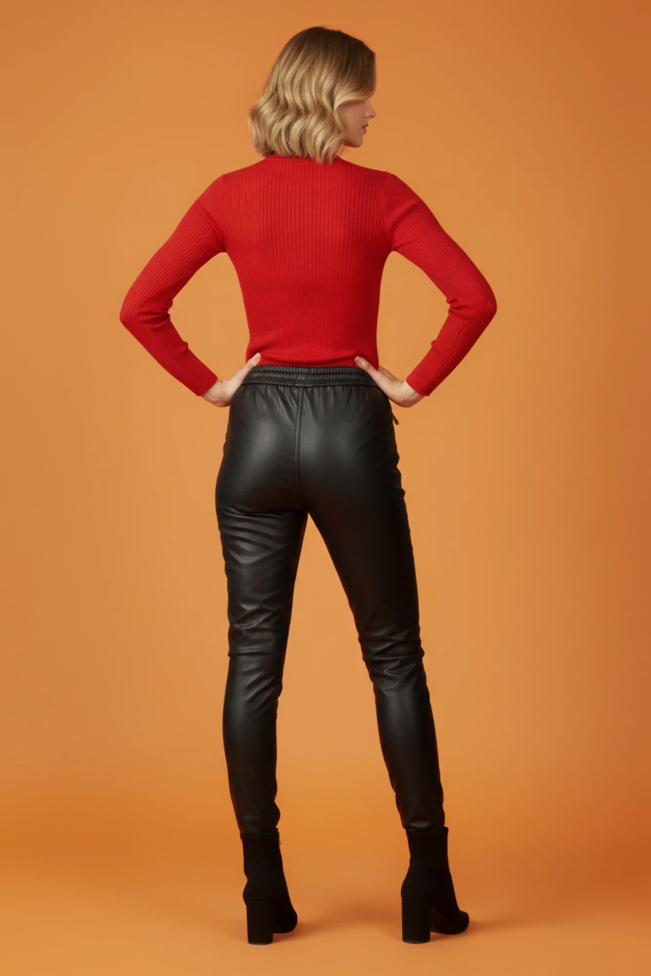 Kadın Siyah Deri Jogger Pantolon Beli Lastikli