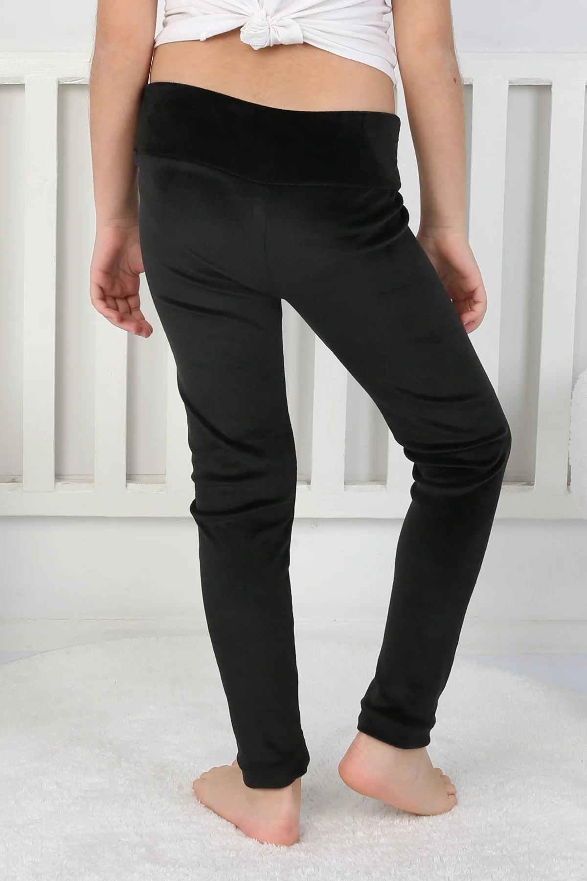 Likralı Kadife Kumaş Arma Detaylı Kız Çocuk Günlük Tayt