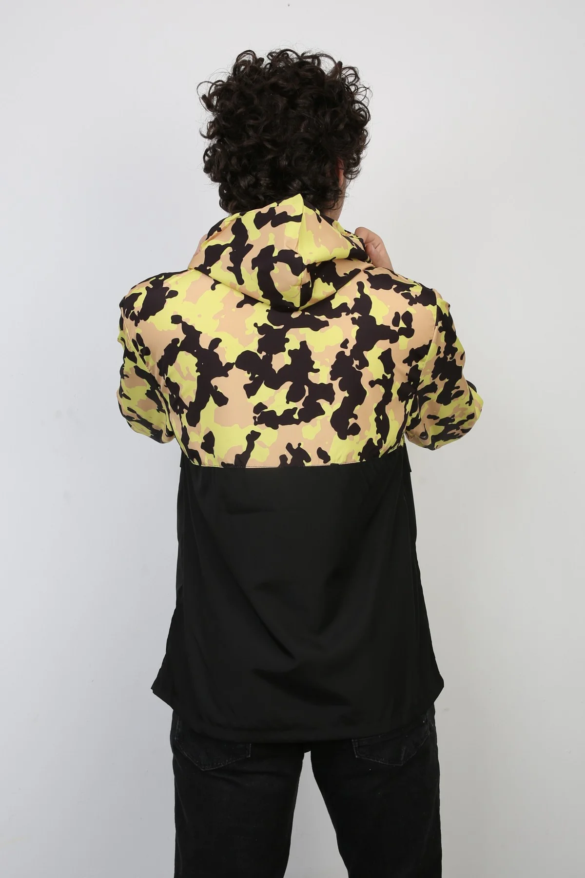 Yarım Fermuarlı Kamuflaj Desenli Kapüşonlu İnce Erkek Spor Günlük Mevsimlik Mont