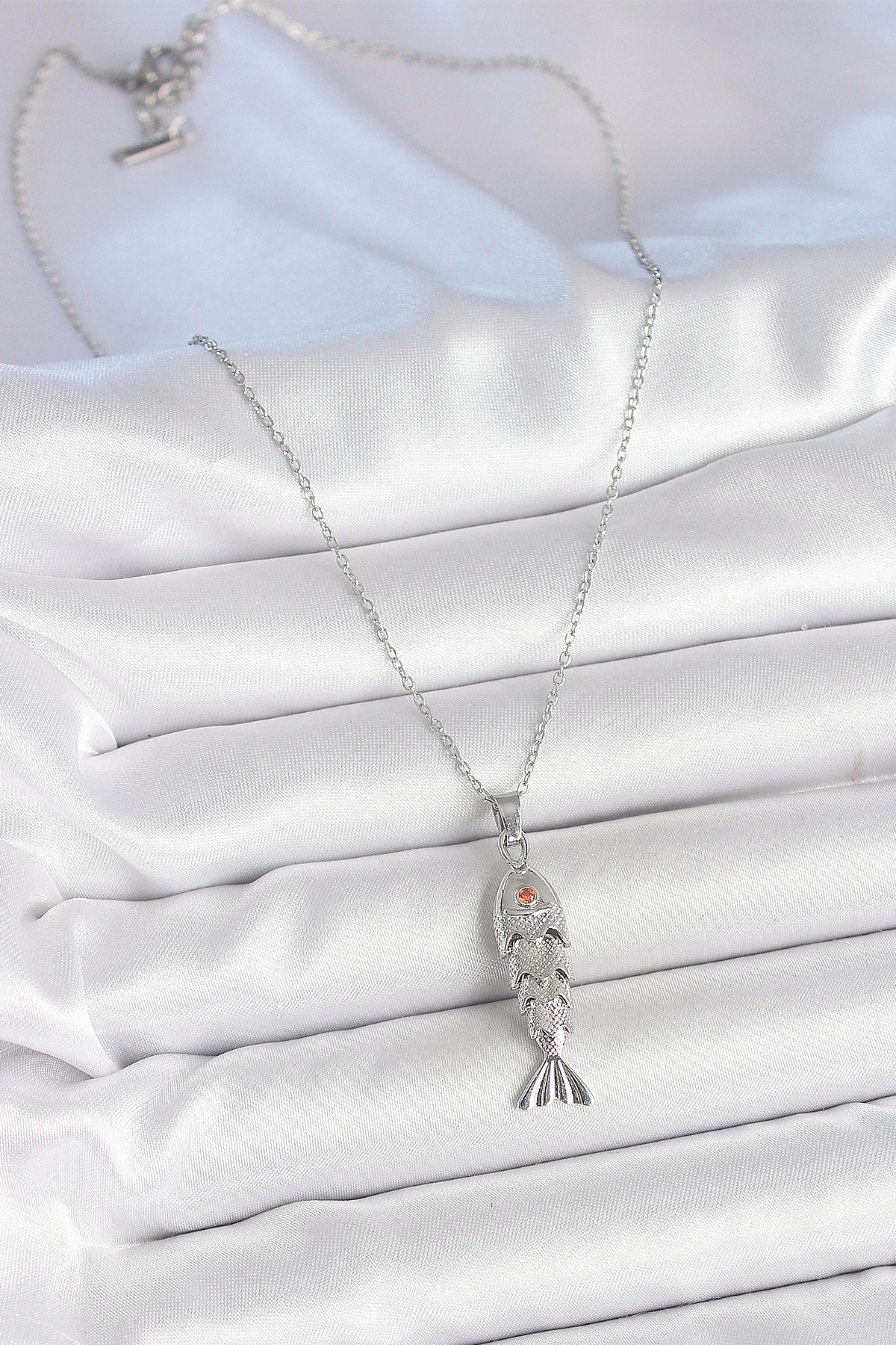 316L Çelik Zincir Gümüş Renk Zirkon Taşlı Balık Figürlü Kolye