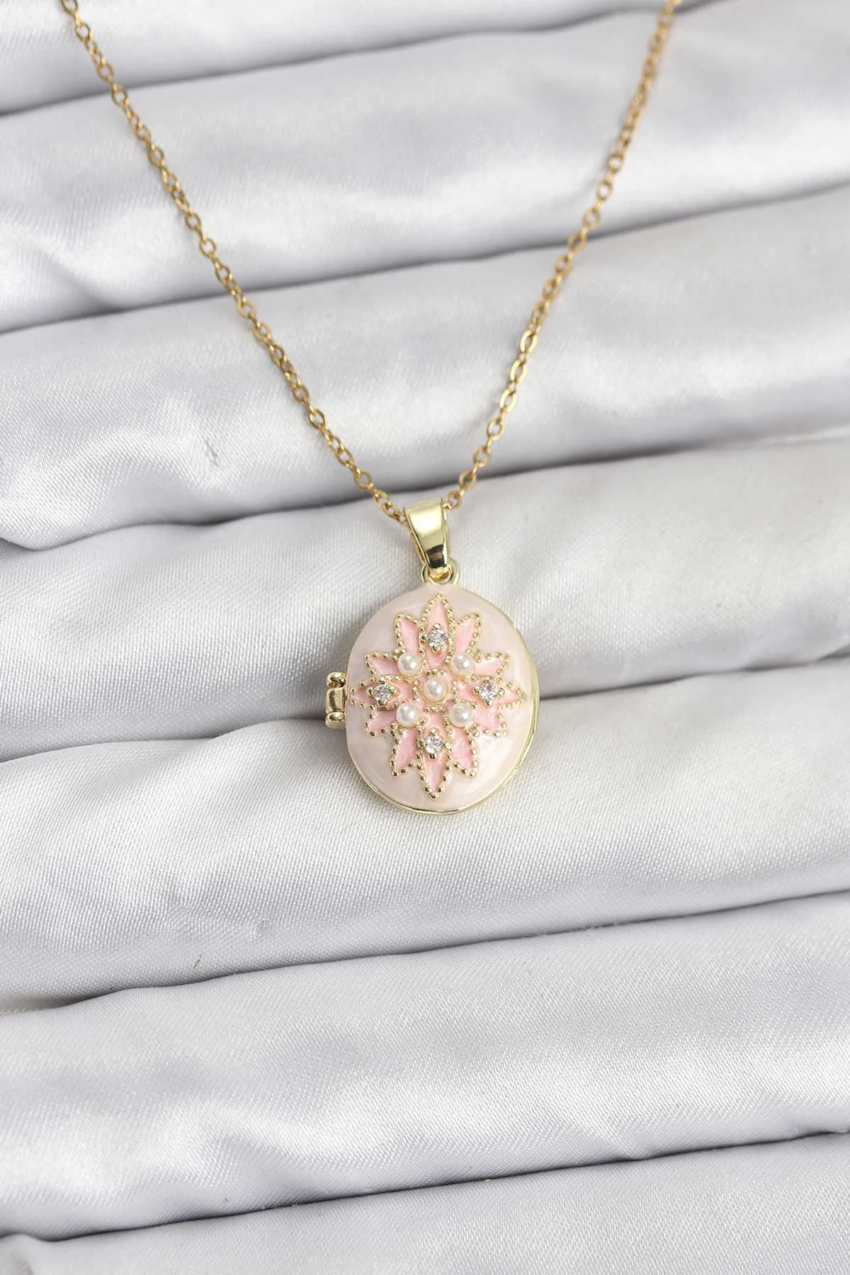 316L Çelik Zincir Gold Renk Mineli Lotus Model Açılabilir Kadın Kolye