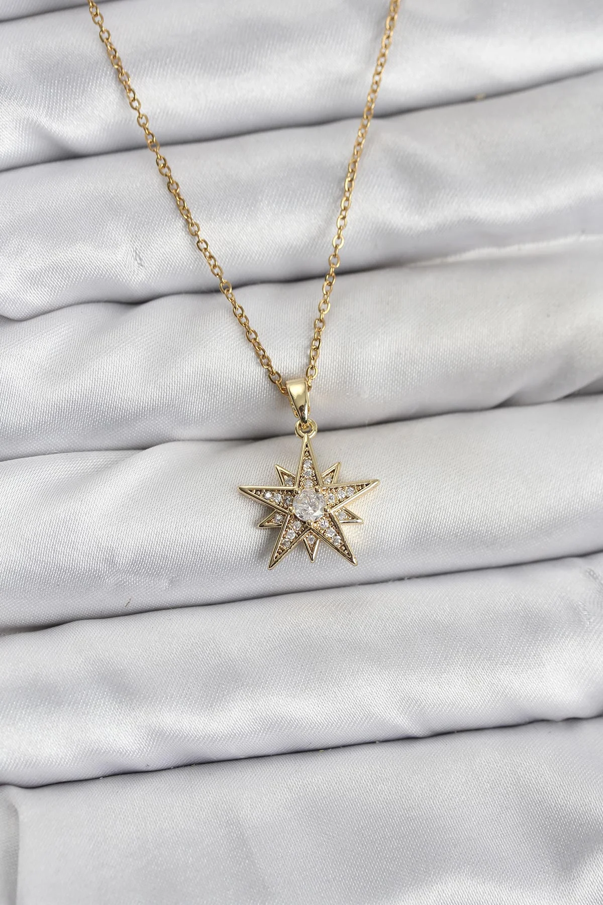 316L Çelik Zincir Gold Renk Yıldız Model Zirkon Taşlı Kadın Kolye