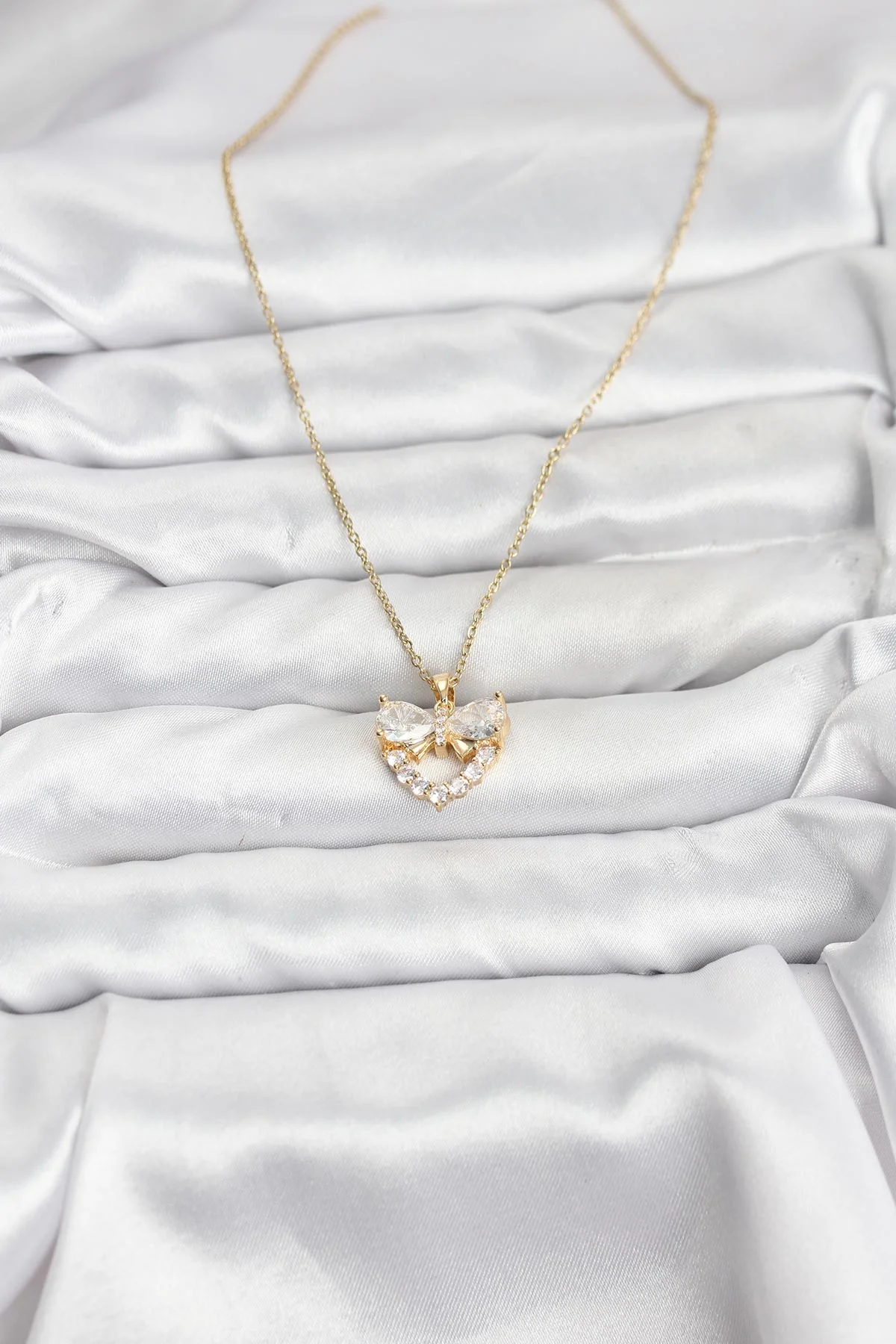 316L Çelik Zincir Gold Renk Kalp ve Fiyonk Model Zirkon Taşlı Kadın Kolye
