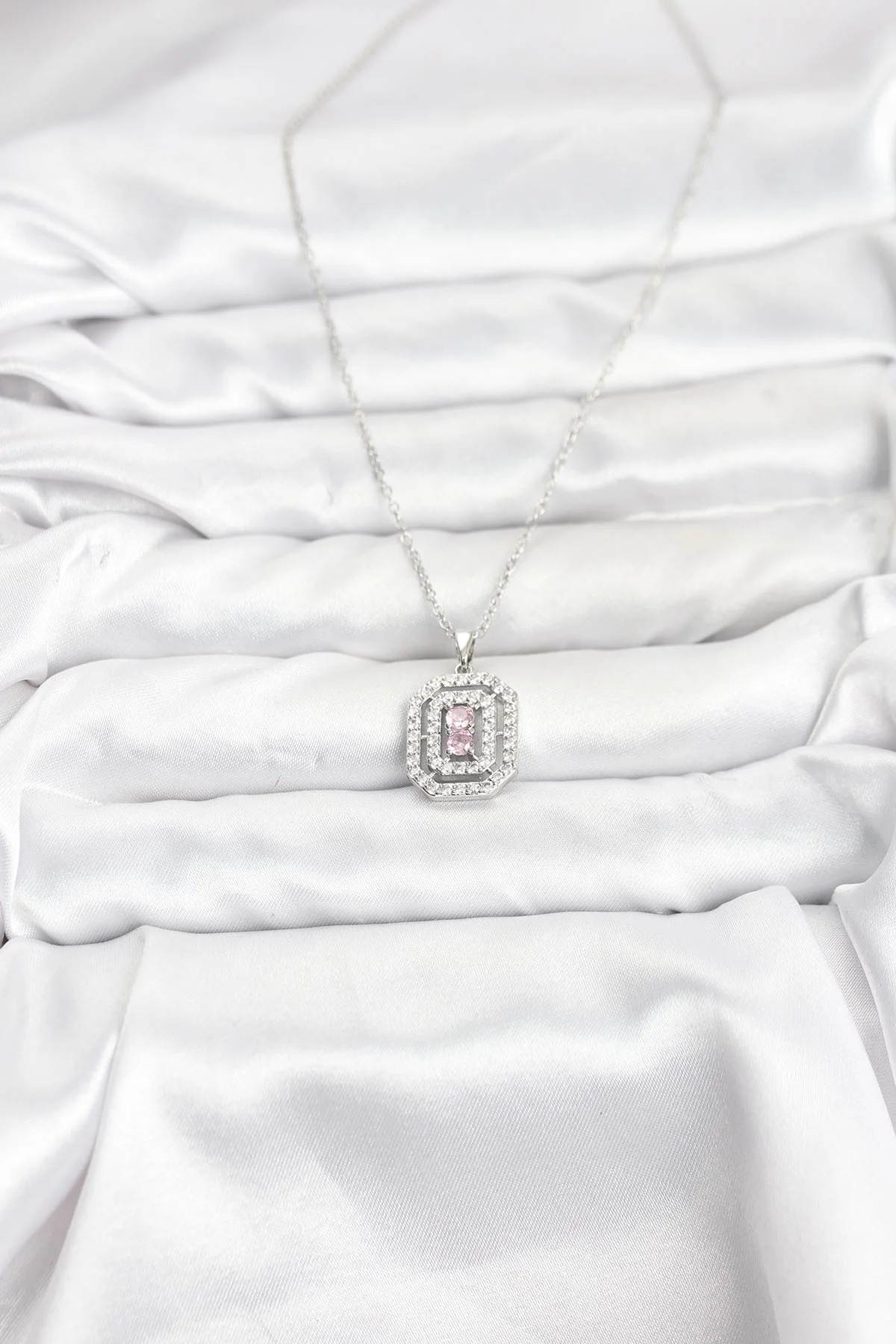 316L Çelik Zincir Gümüş Renk Plaka Model Zirkon Taşlı Kadın Kolye