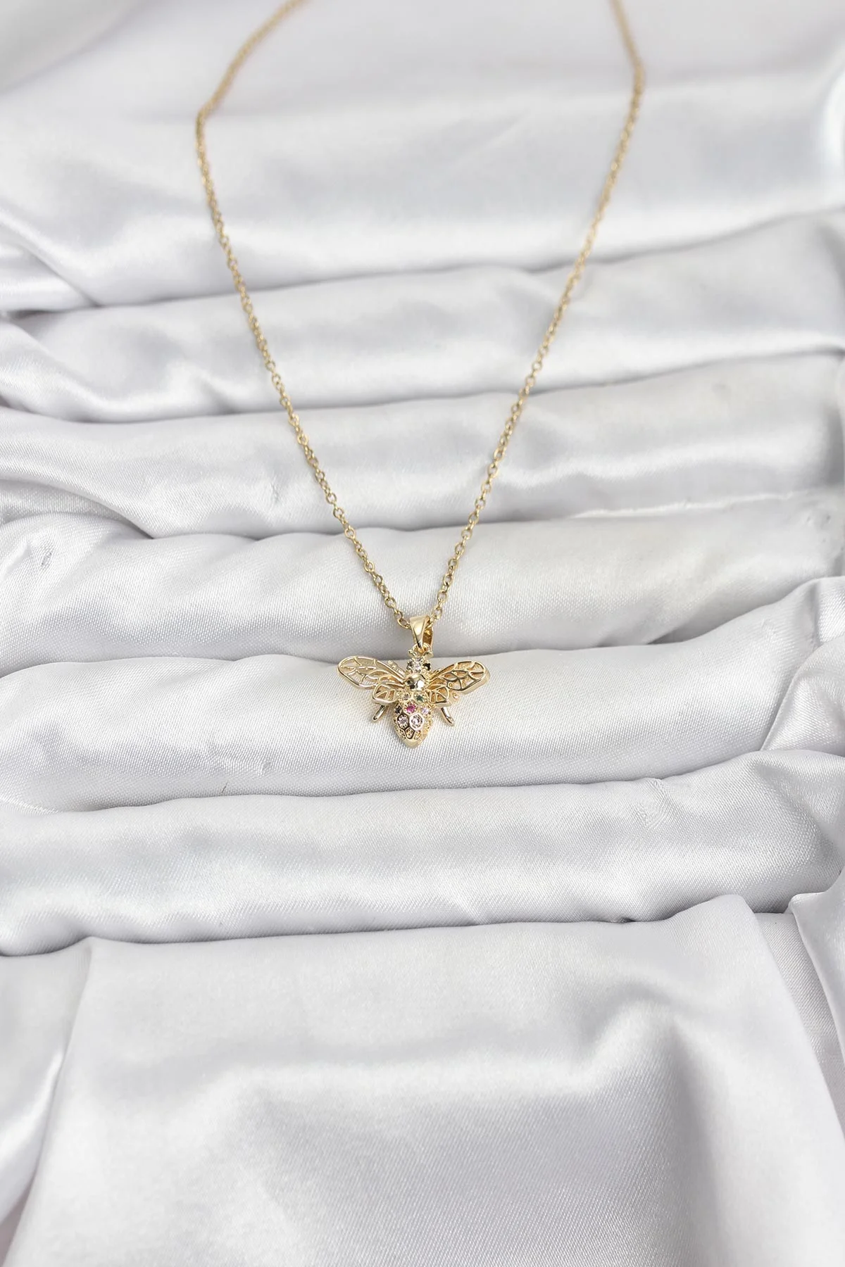 316L Çelik Zincir Gold Renk Sinek Model Zirkon Taşlı Kadın Kolye