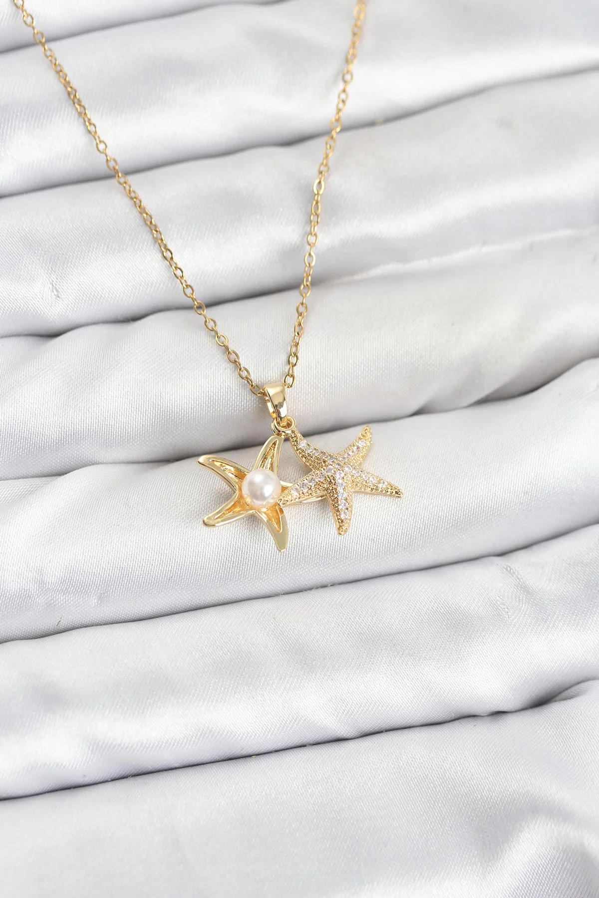 316L Çelik Zincir Gold Renk Deniz Yıldızı Model Zirkon Taşlı Kadın Kolye