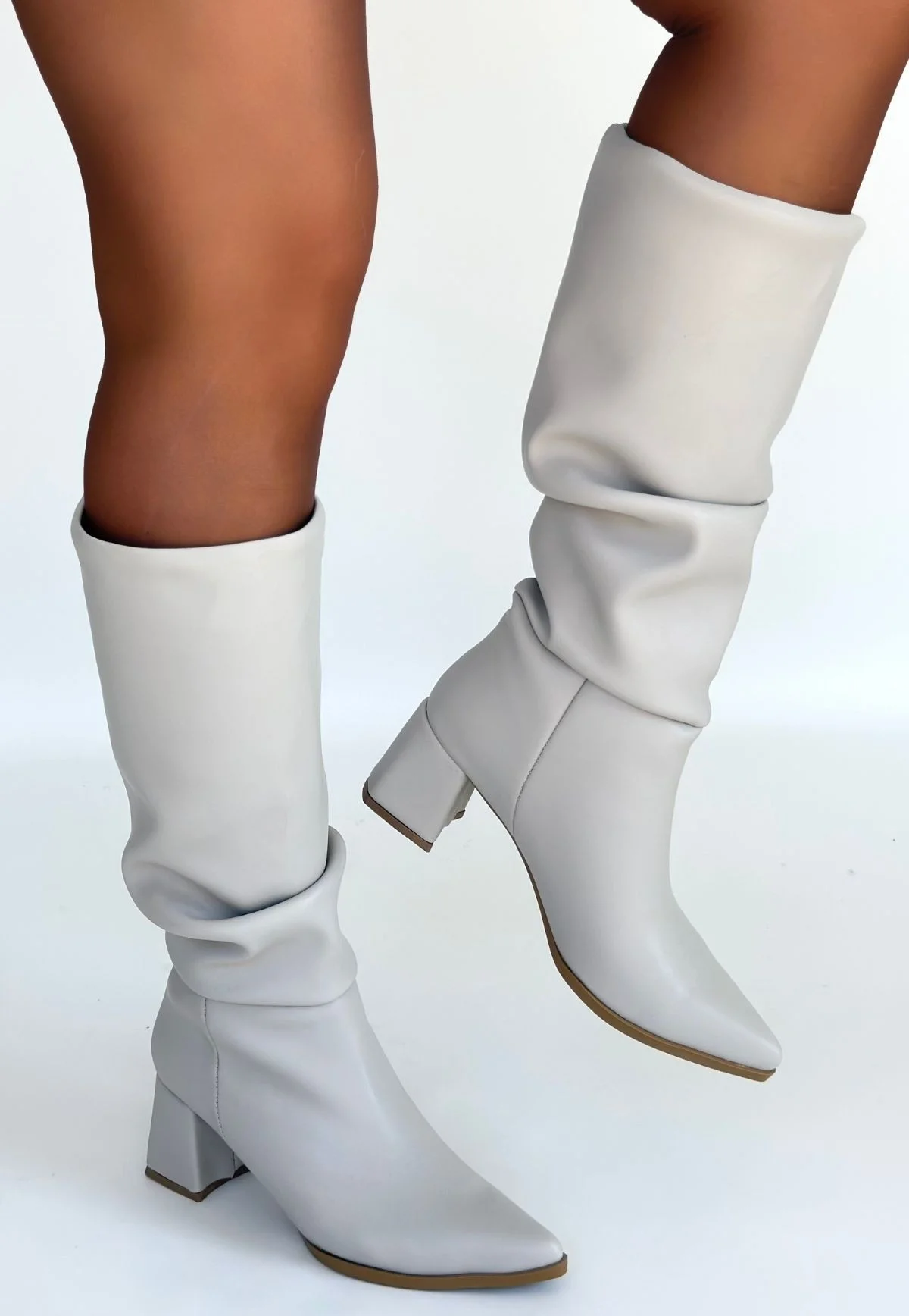 Pitay Bej Cilt Topuklu Çizme