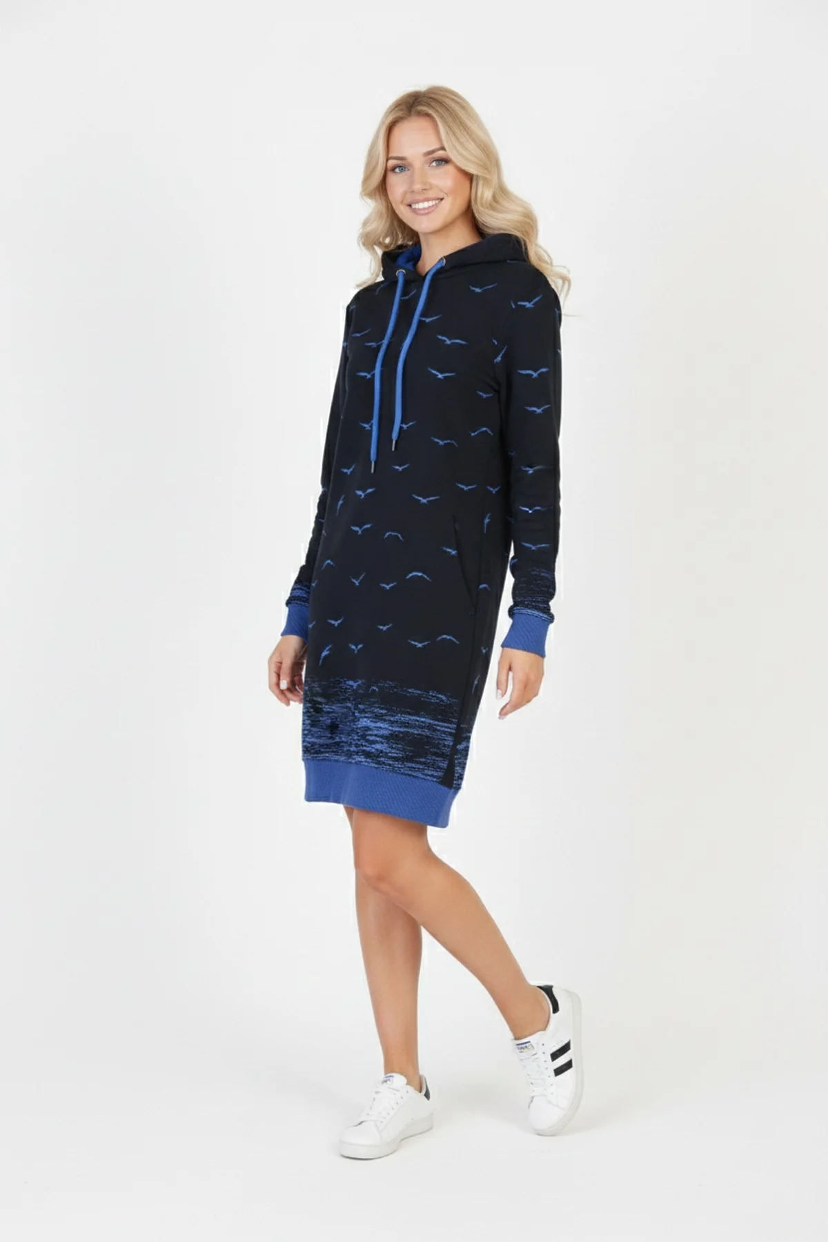 Kadın Lacivert Martı Desenli Kapüşonlu Cepli Uzun Kollu Jakarlı İnterlok Penye Sweatshirt Elbise