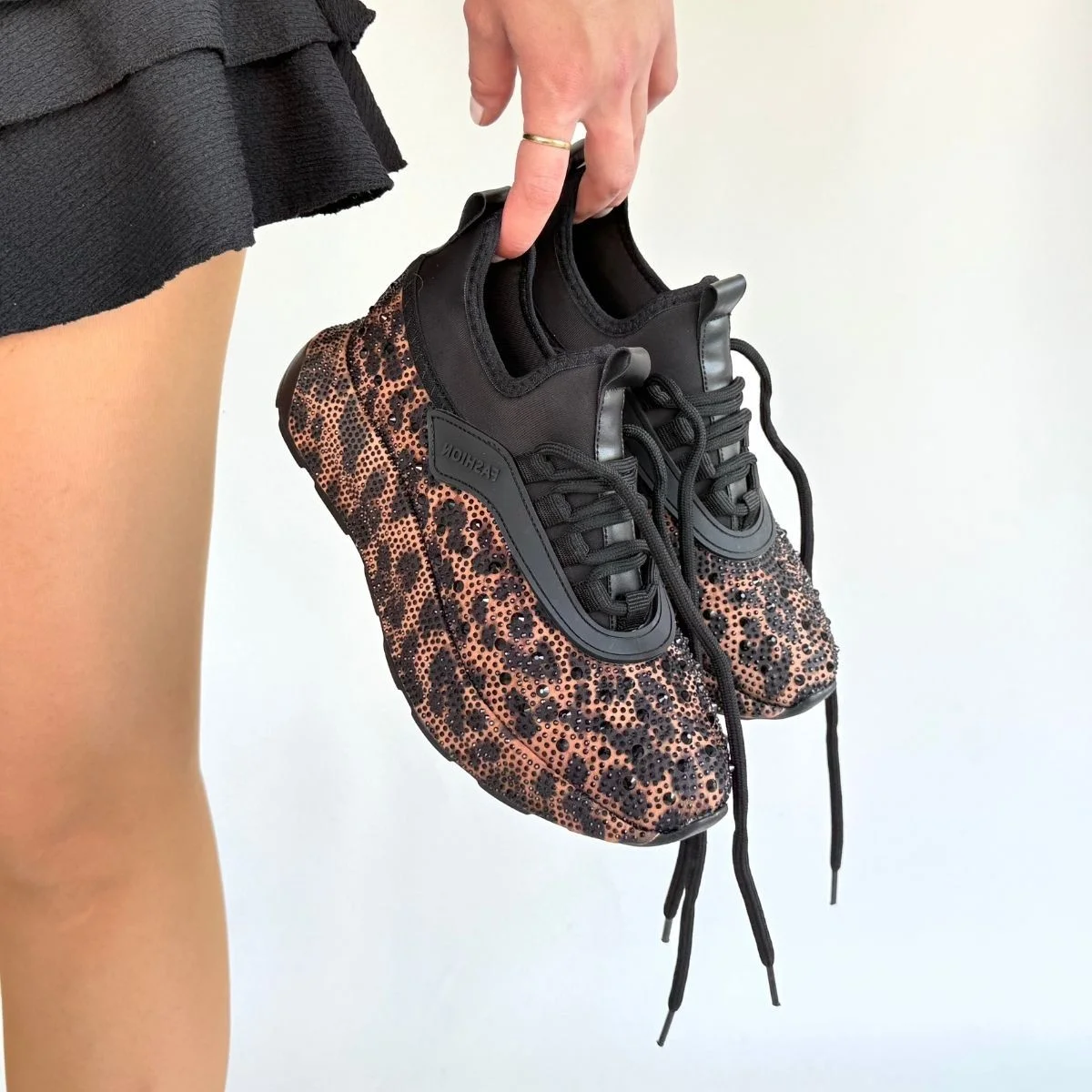 Rimay Kahverengi Leopar Boncuk İşlemeli Spor Ayakkabı