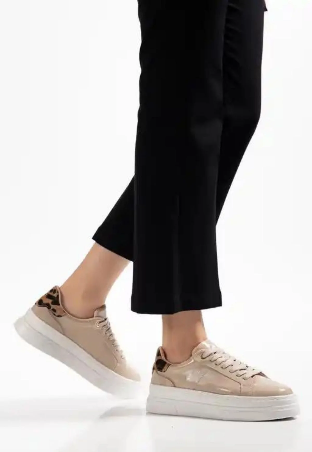 Jetan Bej Rugan Bağcıklı Spor Ayakkabı