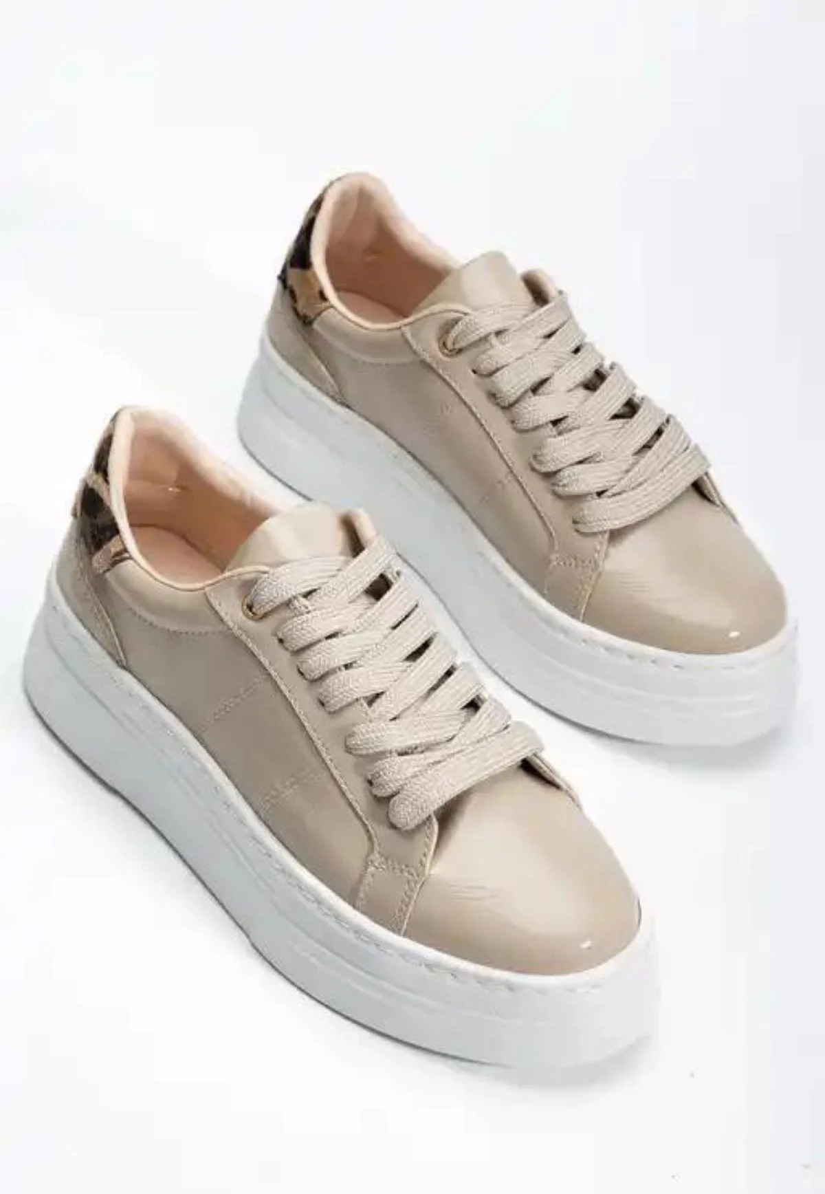 Jetan Bej Rugan Bağcıklı Spor Ayakkabı