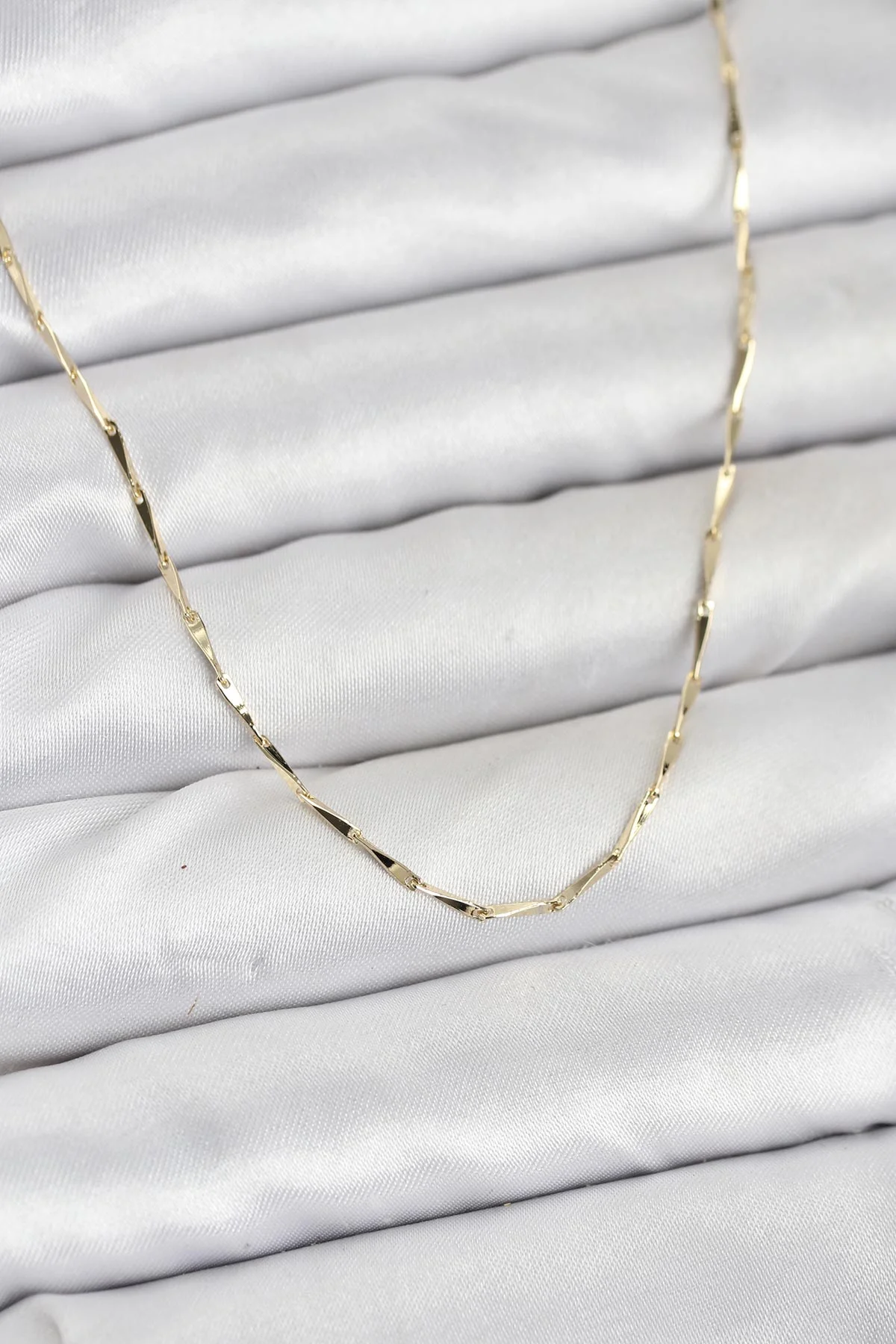 CM 14K Gold Renk İnce Kesim Çubuk Model Zincir Kadın Kolye