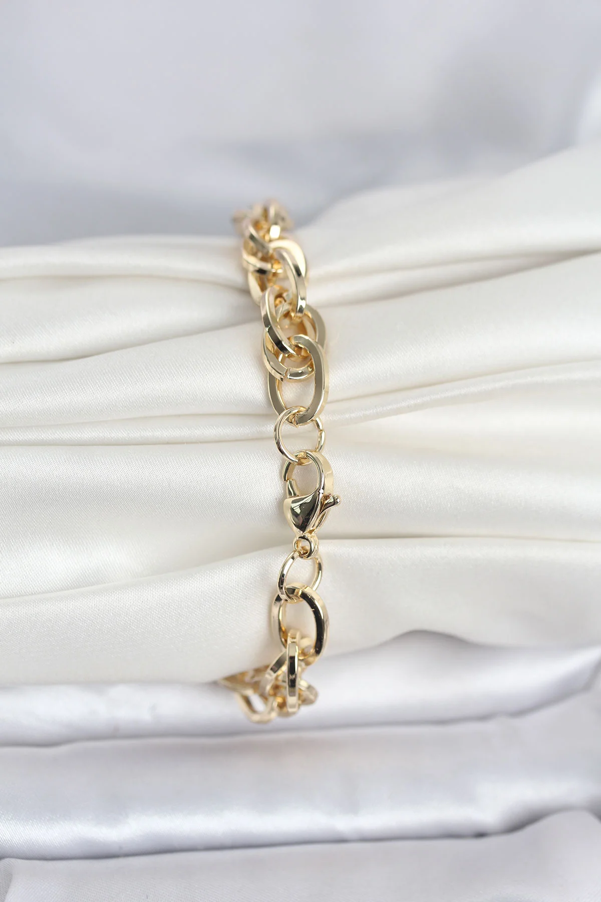 CM 14K Gold Renk Kalın Burgu Zincirli Model Kadın Bileklik