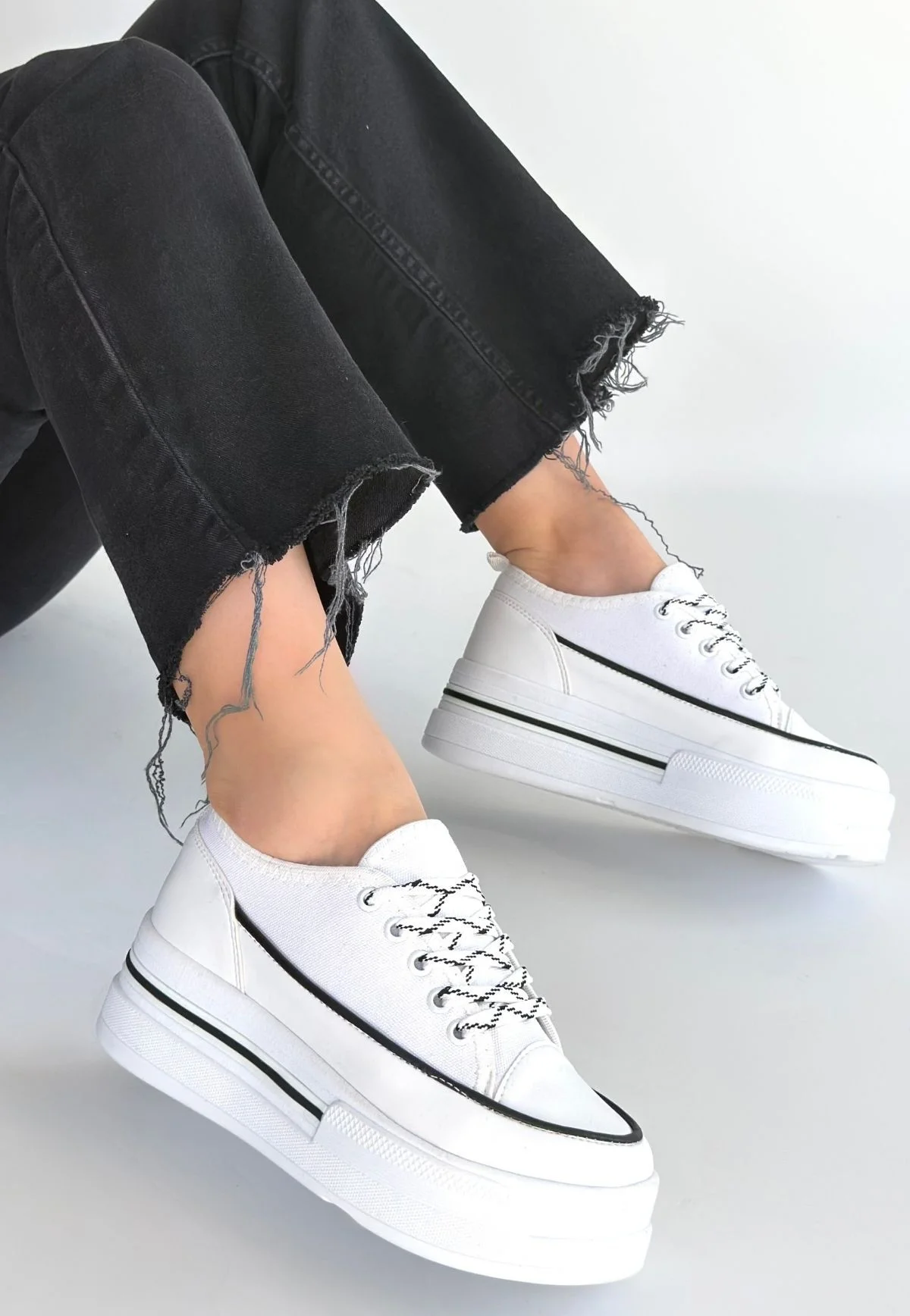 Dalen Beyaz Keten Bağcıklı Spor Ayakkabı