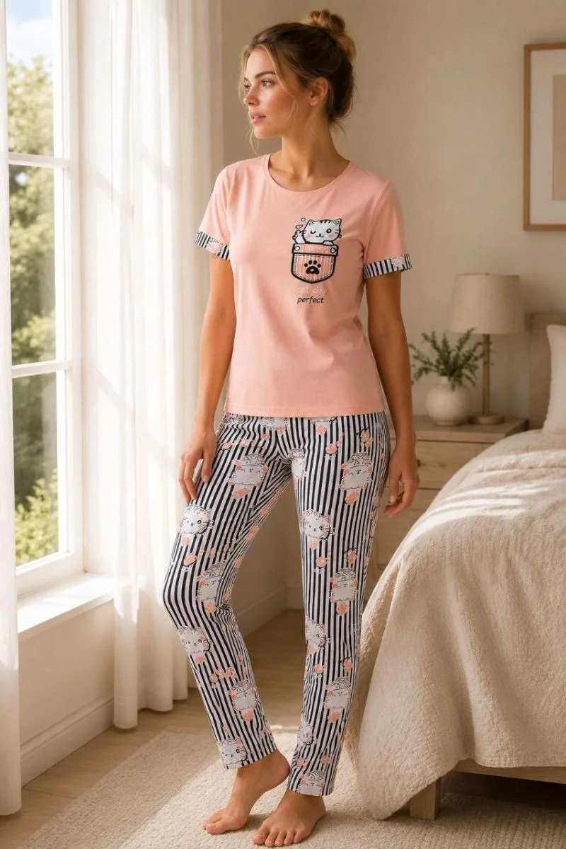 Kadın Pamuklu Penye Kedi Baskılı Kısa Kollu Bisiklet Yaka Çizgili Pijama Takımı - Pudra