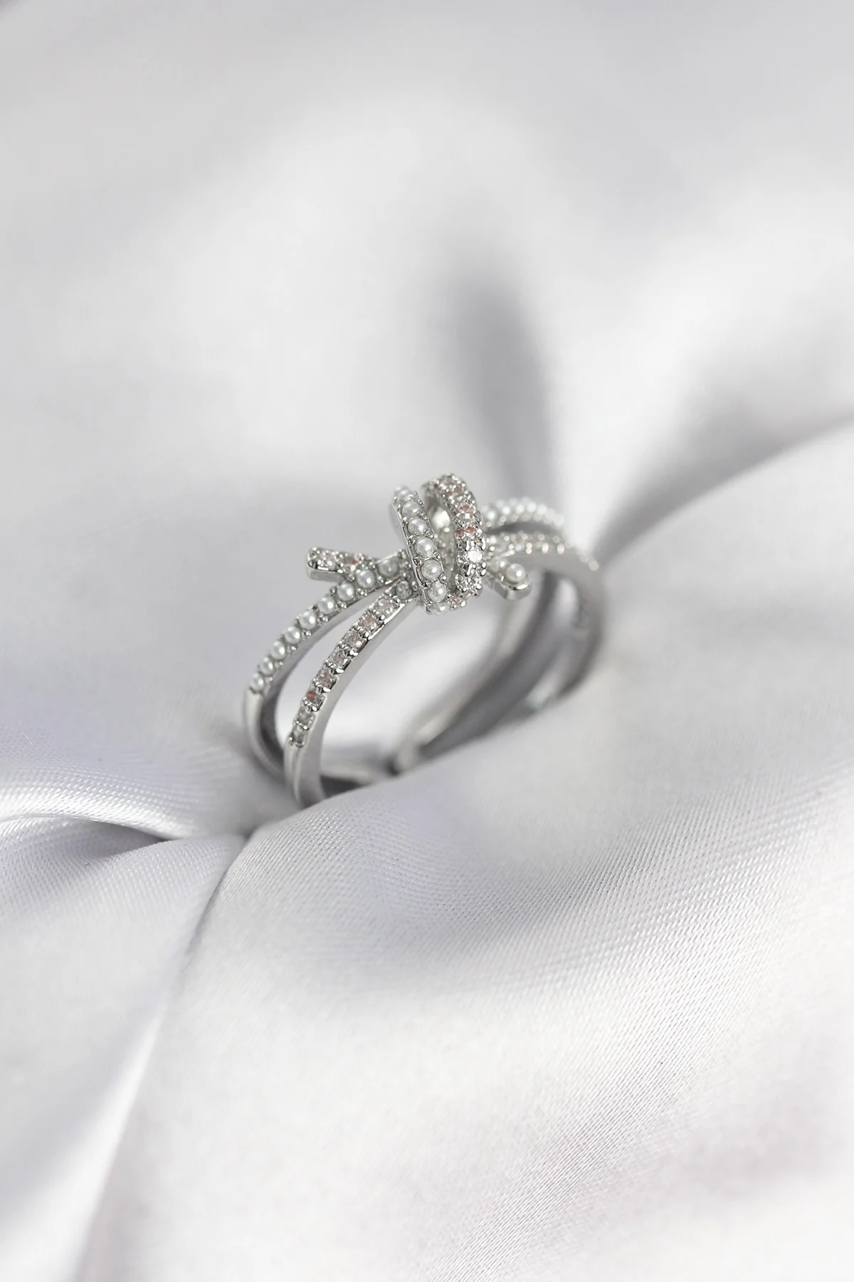 Gümüş Renk İncili Zirkon Taşlı Düğüm Kadın Yüzük