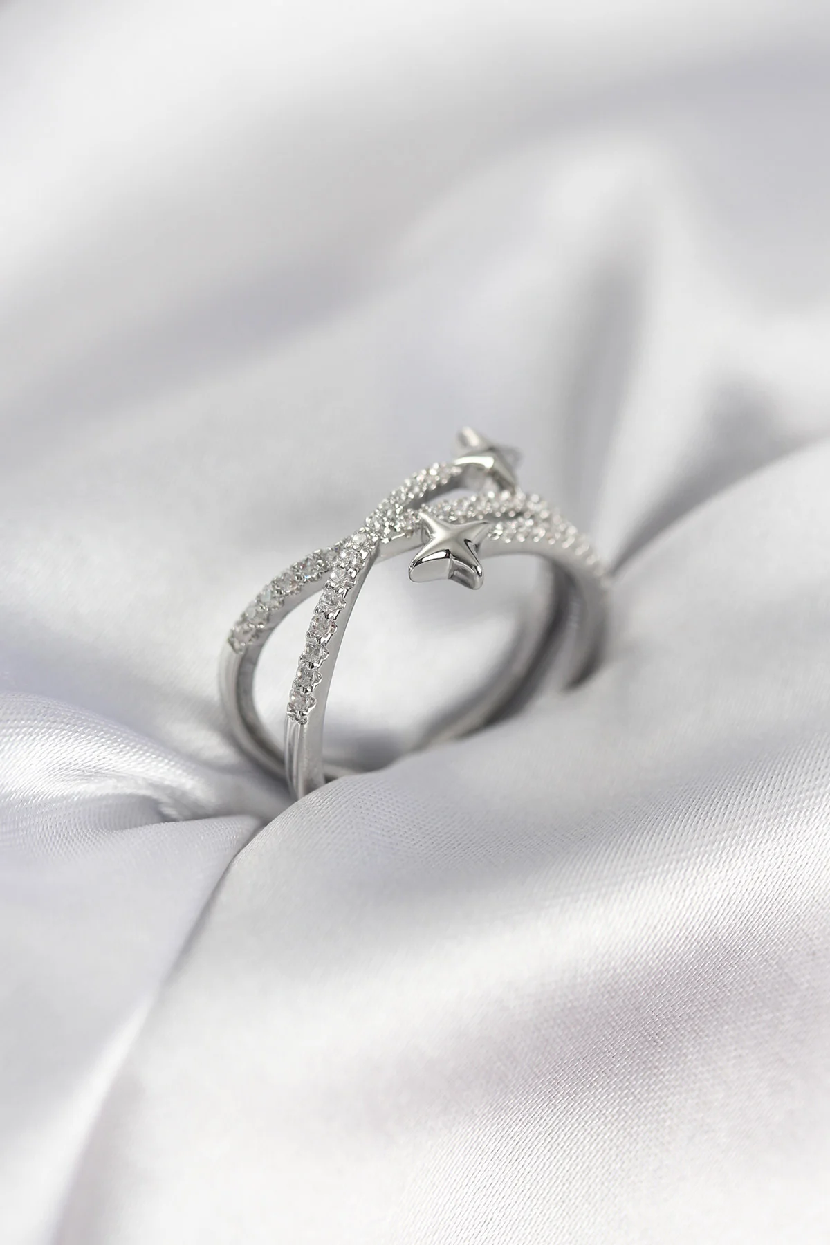 Gümüş Renk Zirkon Taşlı Halley Model Kadın Yüzük