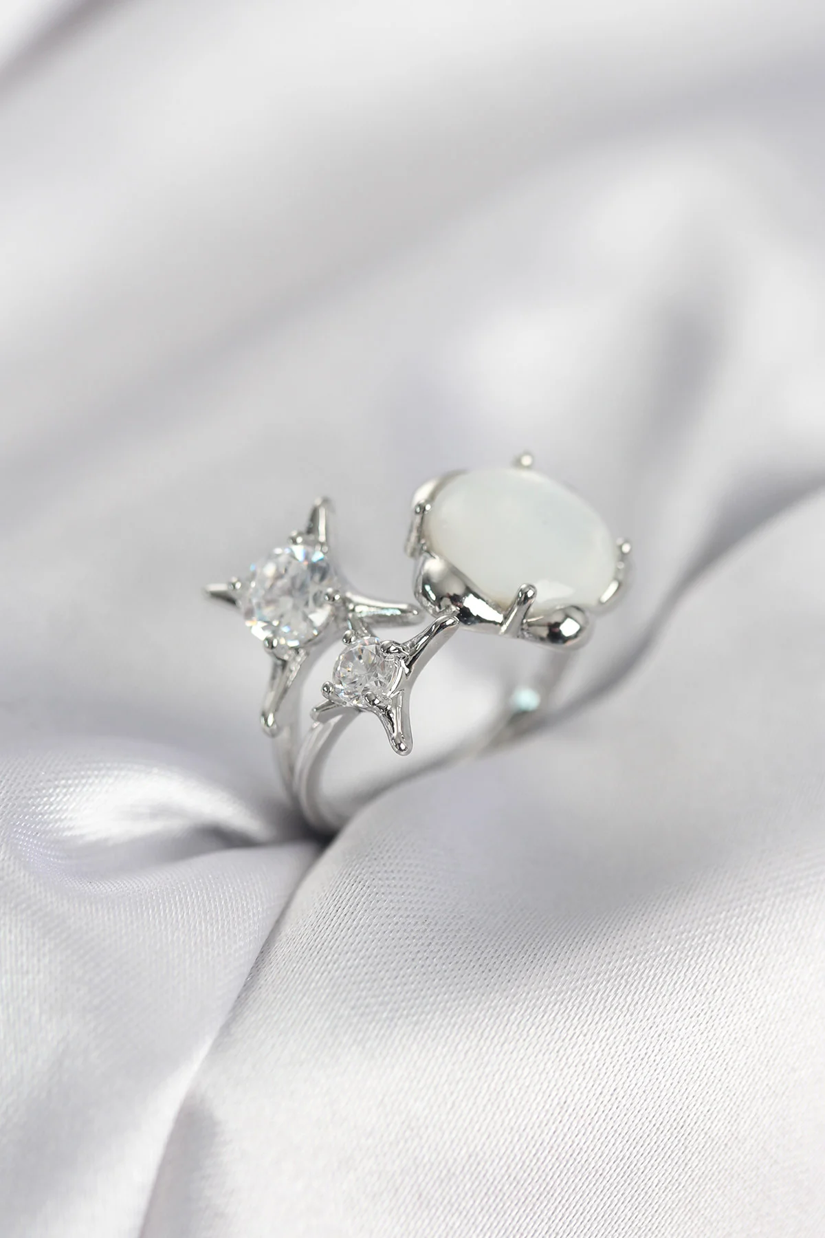 Gümüş Renk Kutup Yıldızı Model Kadın Yüzük