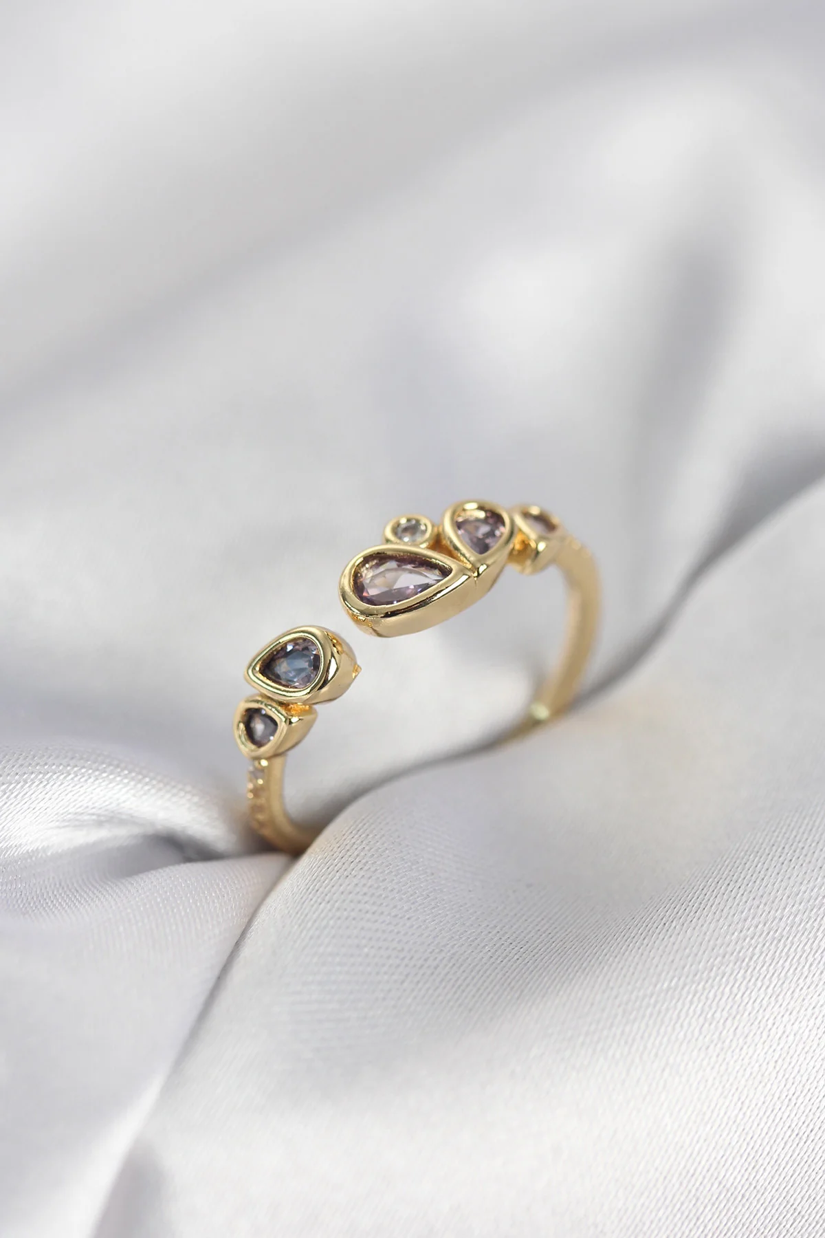 Gold Renk Mor Damla Zirkon Taşlı Kadın Yüzük