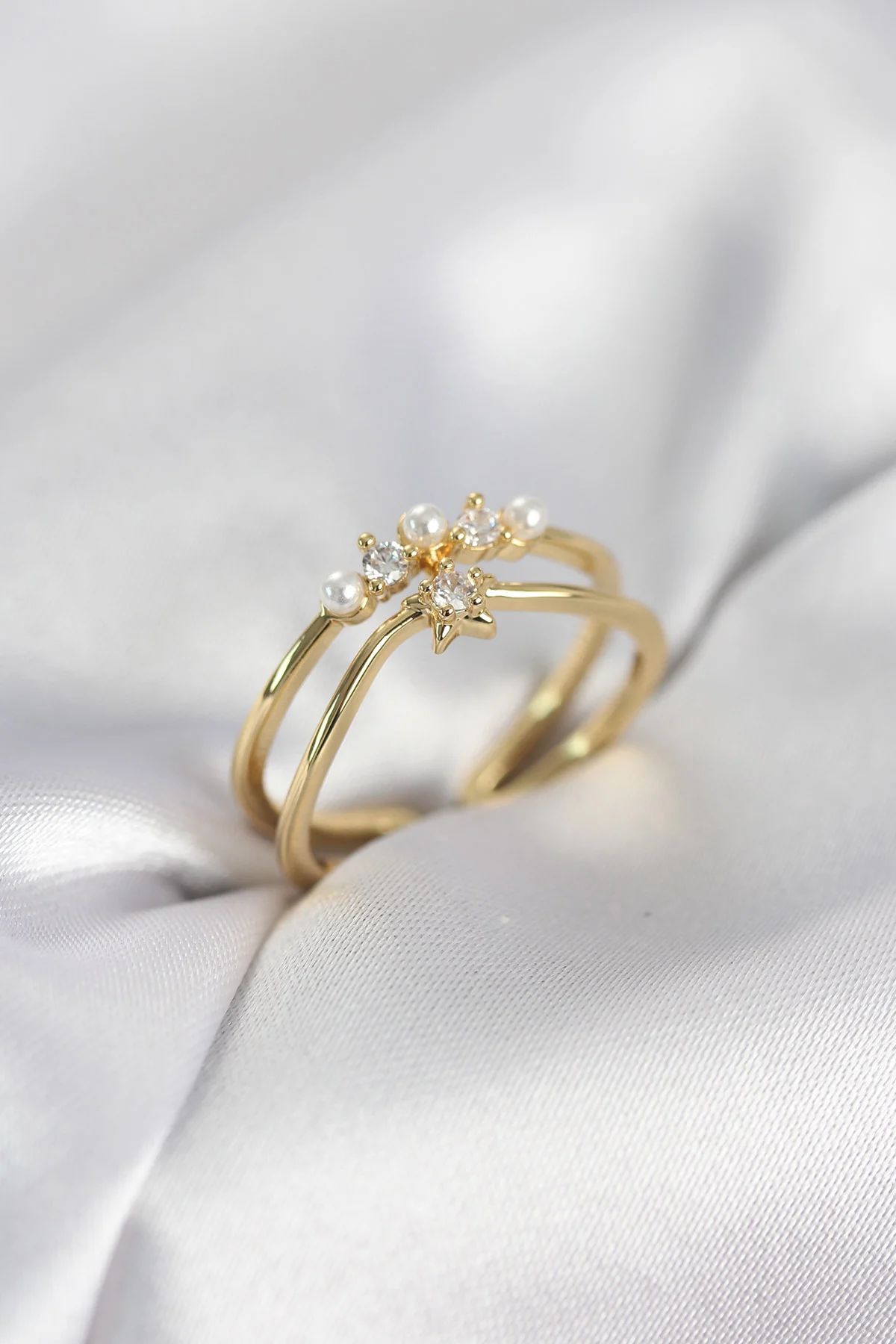 Gold Renk İncili Yıldız Model Zirkon Taşlı Kadın Yüzük