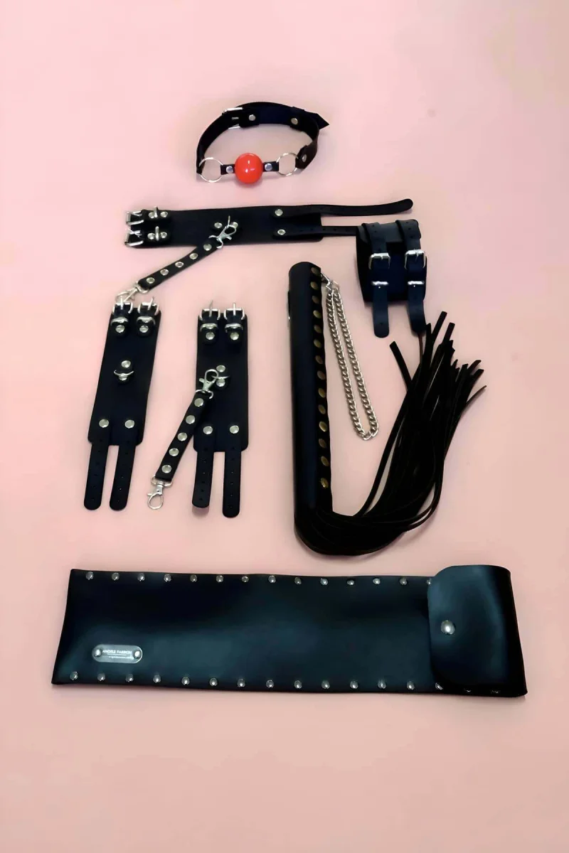 Fantazi Kırbaç Takım 4'lü Set, El - Ayak Kelepçesi, Kırbaç, Ağız Topu - Brf1306