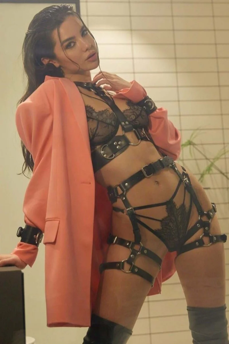 Büyük Halkalı Geniş Şeritli Fantezi Deri Harness Takım - Brf692